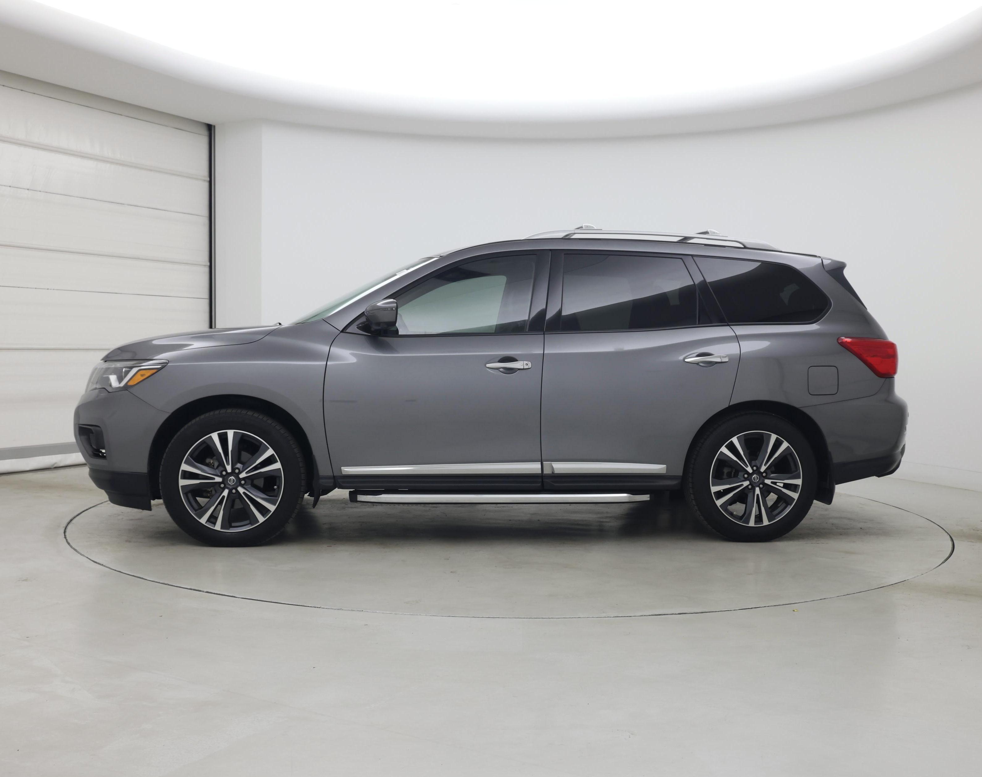 Thumbnail: 2020 Nissan Pathfinder - 3