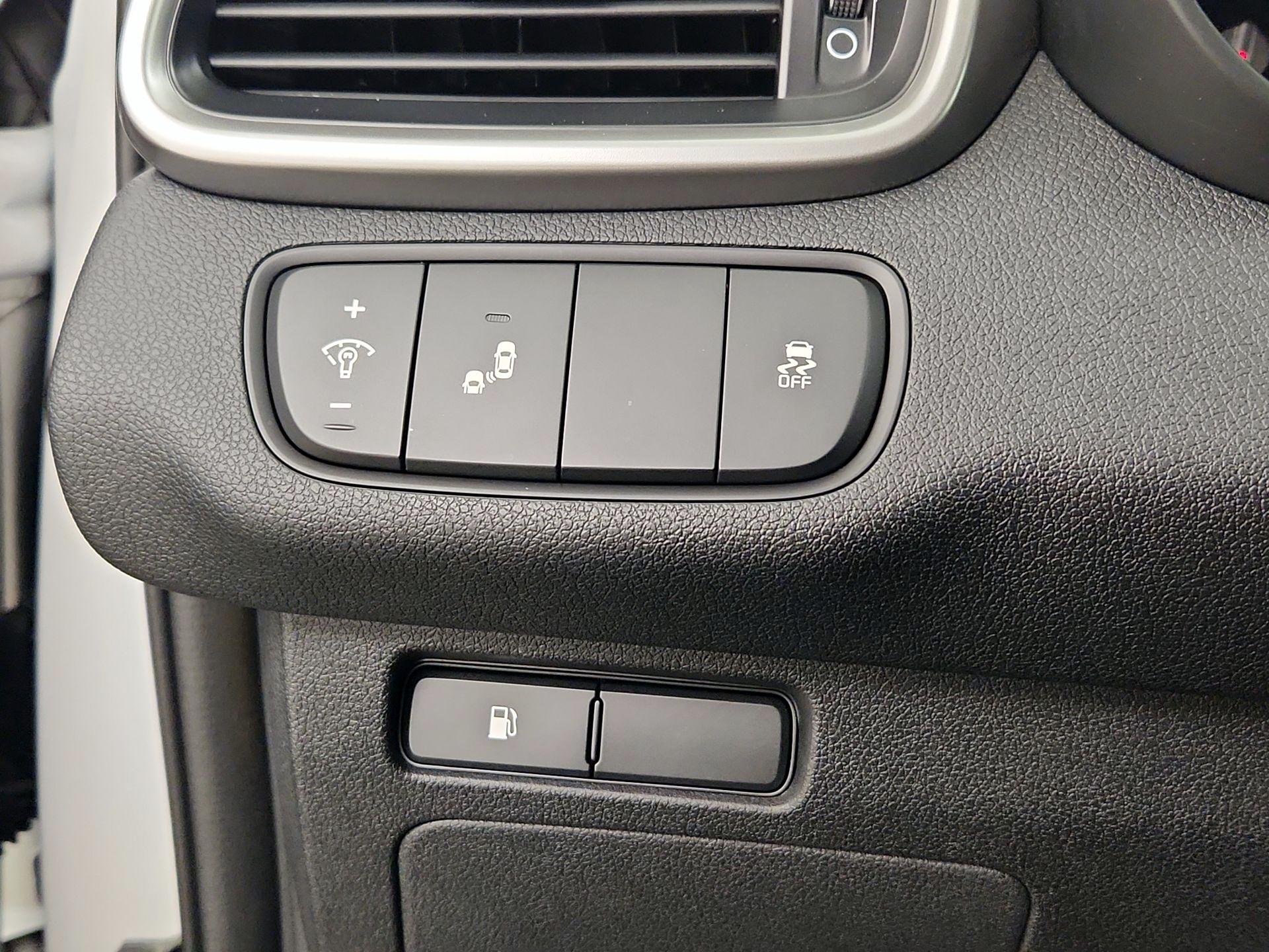 Thumbnail: 2017 Kia Sorento - 11