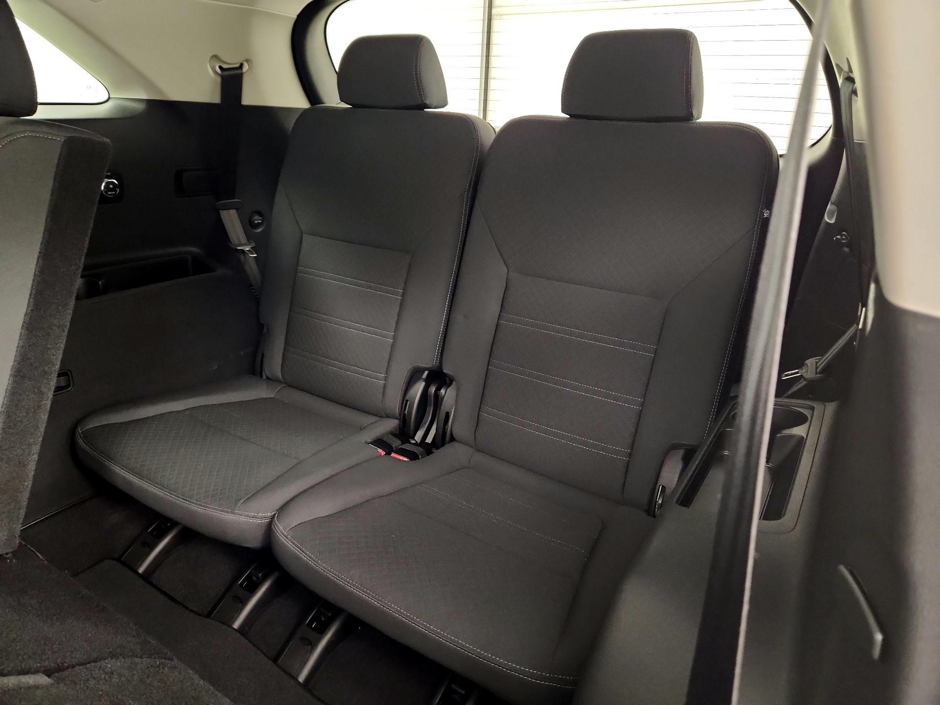 Thumbnail: 2017 Kia Sorento - 18