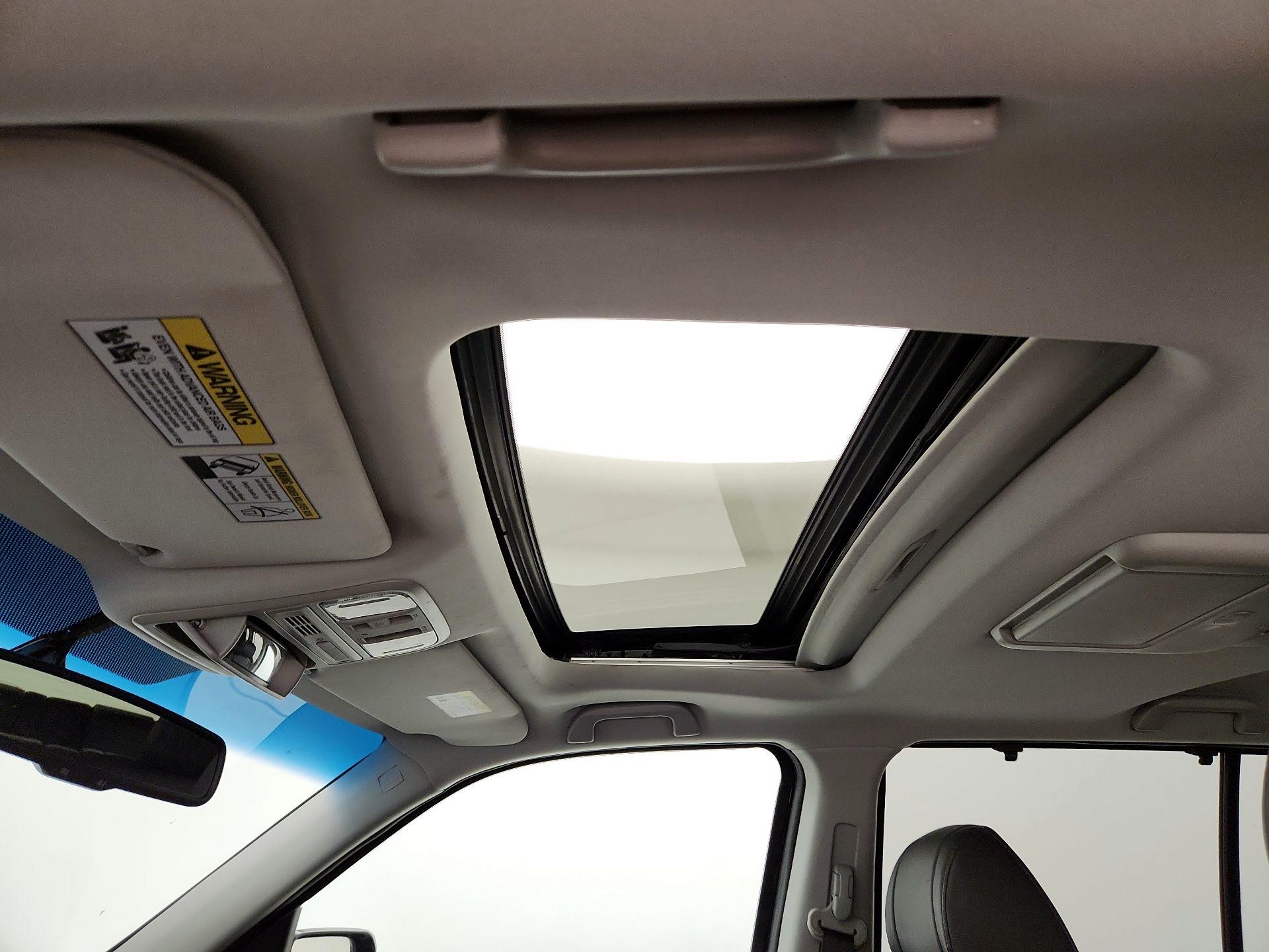 Thumbnail: 2015 Honda Pilot - 20