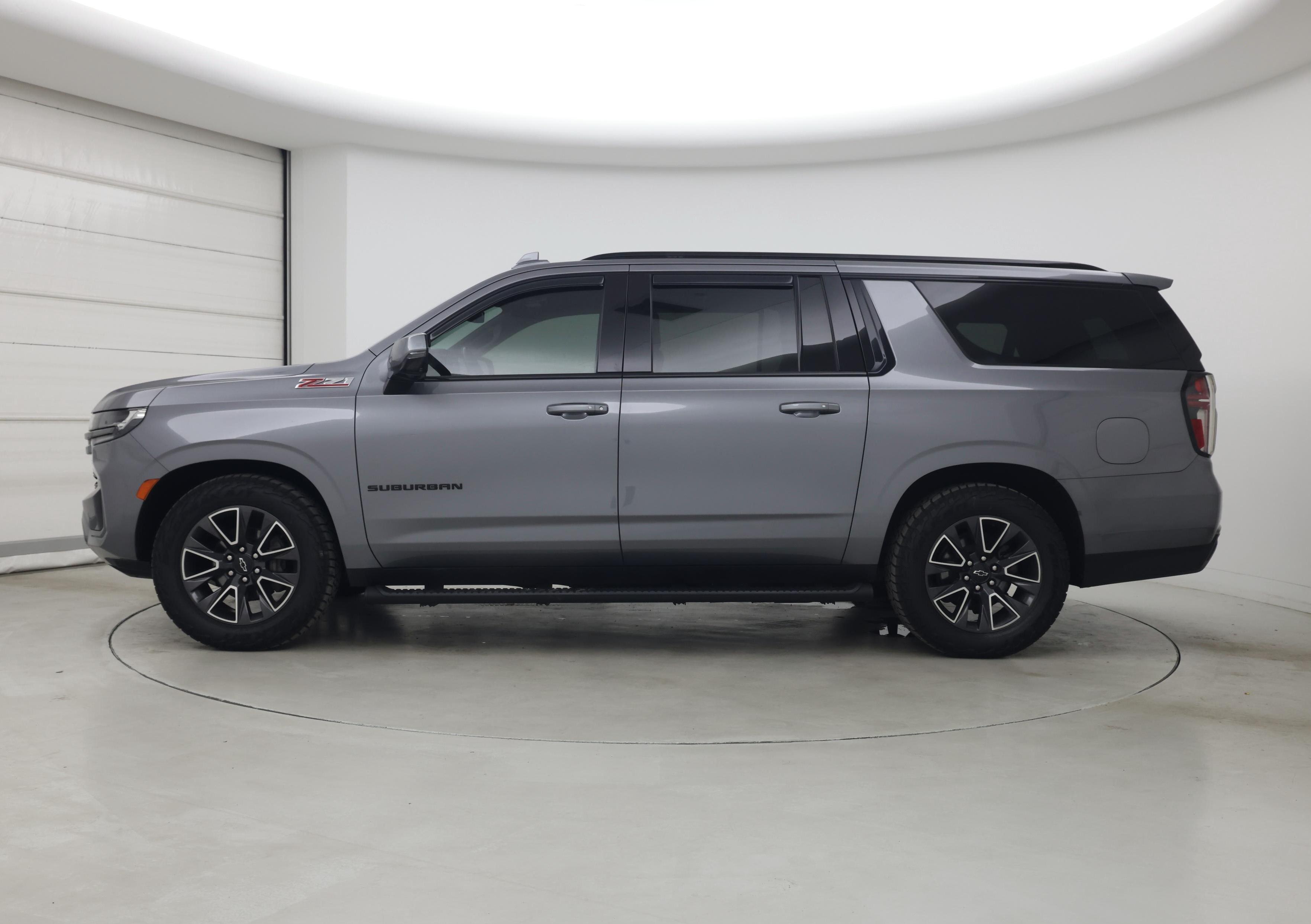 Thumbnail: 2021 Chevrolet Suburban - 3