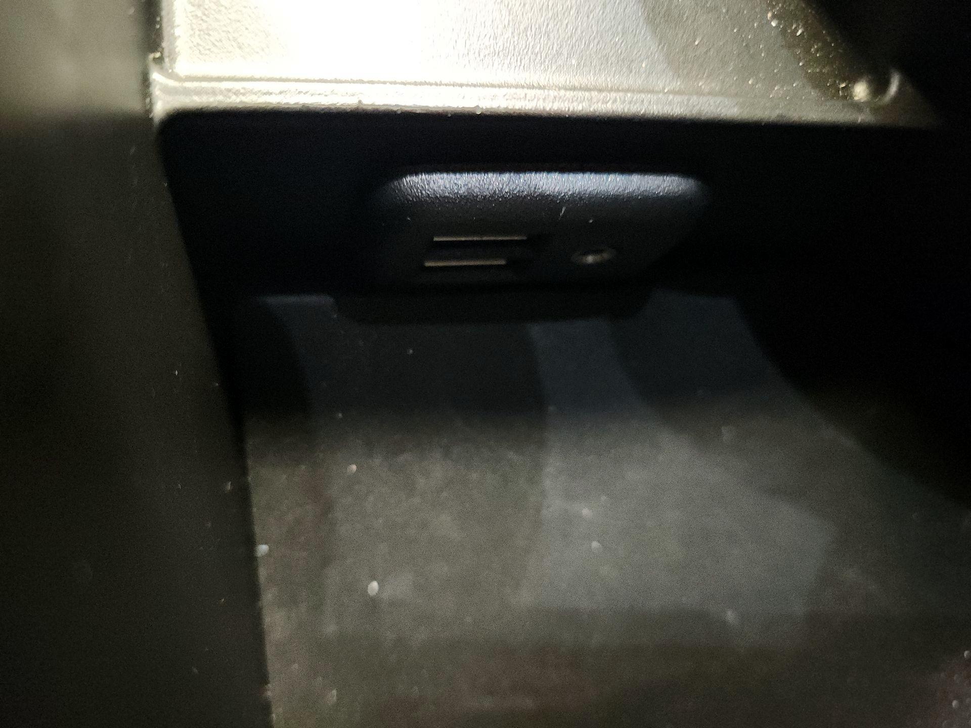 Thumbnail: 2021 Chevrolet Camaro - 18