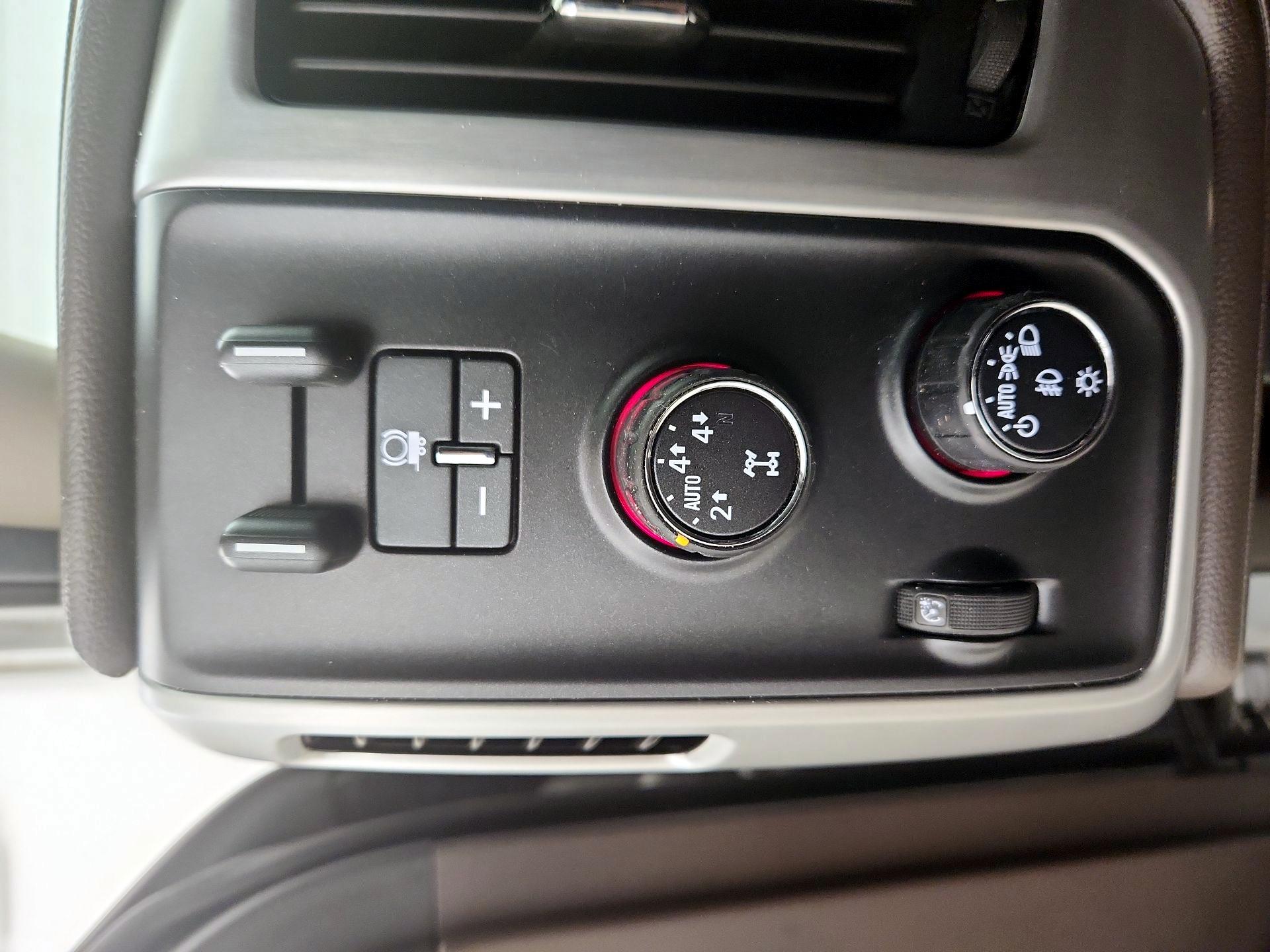 Thumbnail: 2015 GMC Sierra 1500 - 13