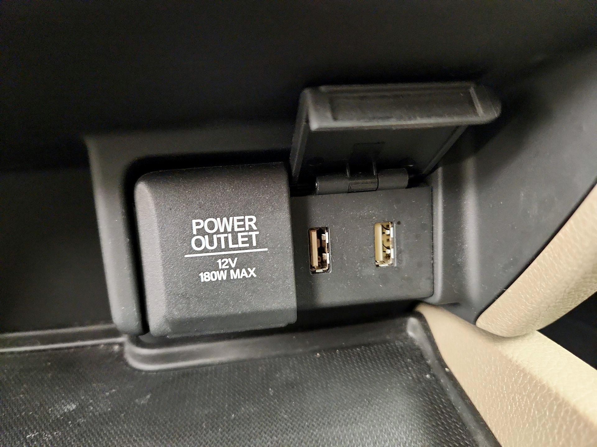 Thumbnail: 2017 Honda Pilot - 19