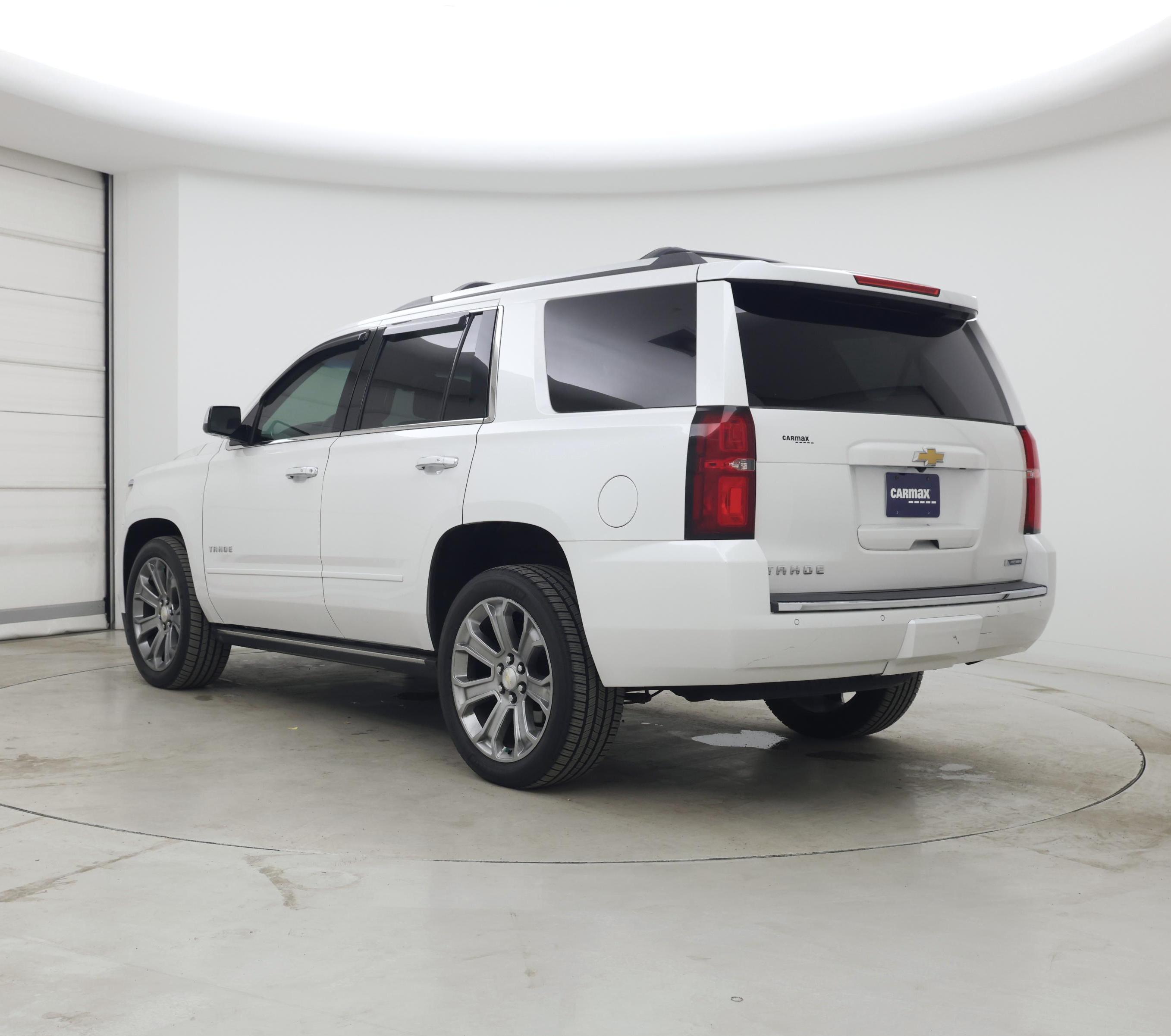 Thumbnail: 2018 Chevrolet Tahoe - 2