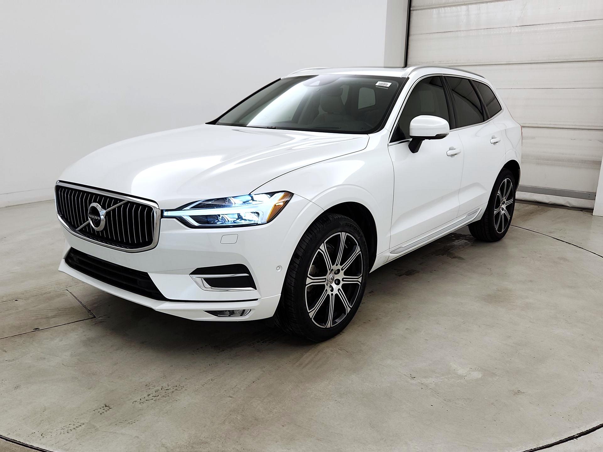 Thumbnail: 2019 Volvo XC60 - 3