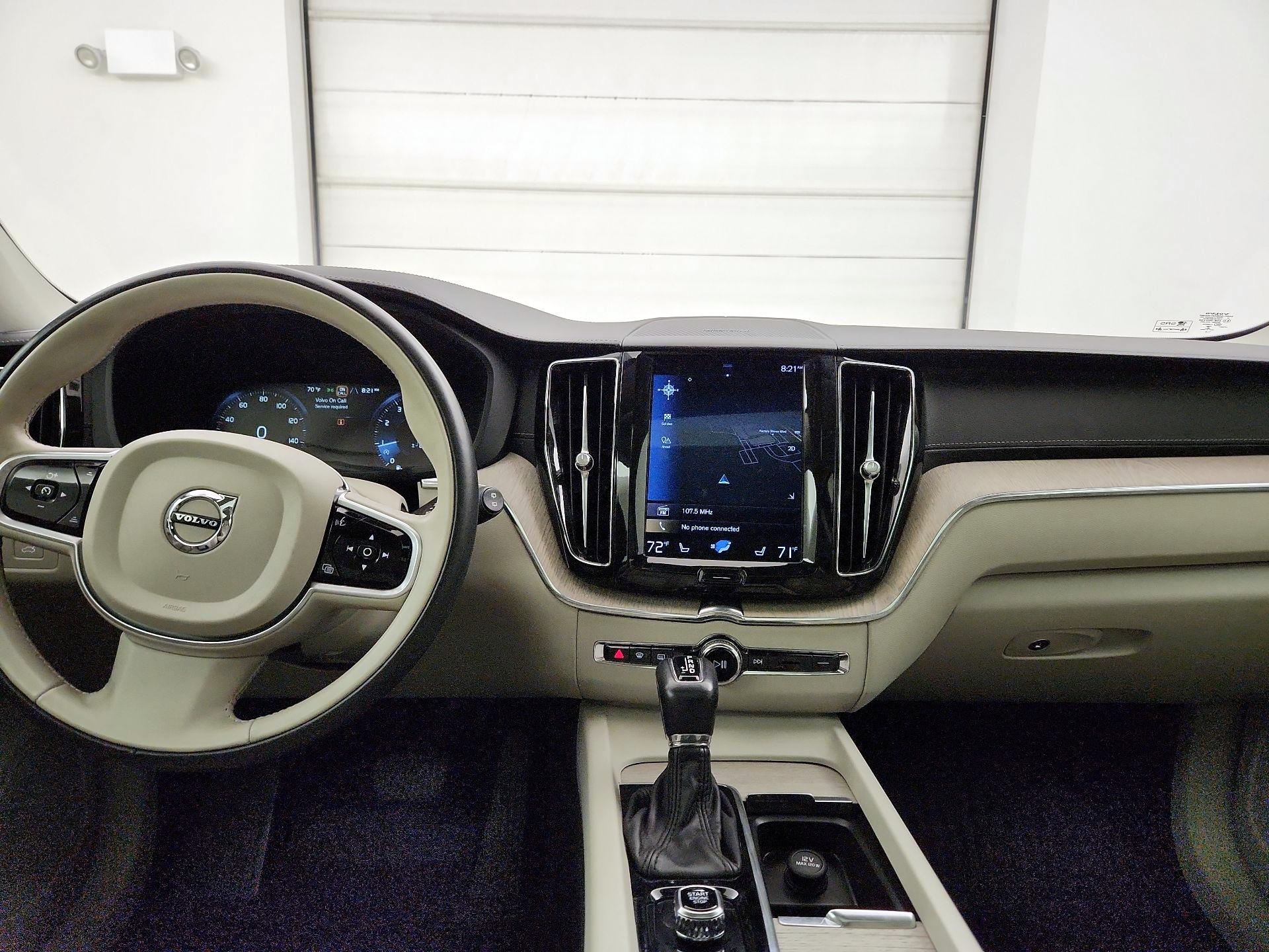 Thumbnail: 2019 Volvo XC60 - 8