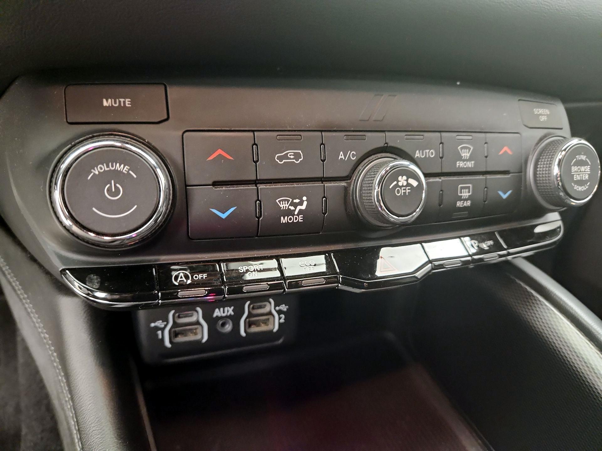 Thumbnail: 2021 Dodge Durango - 16