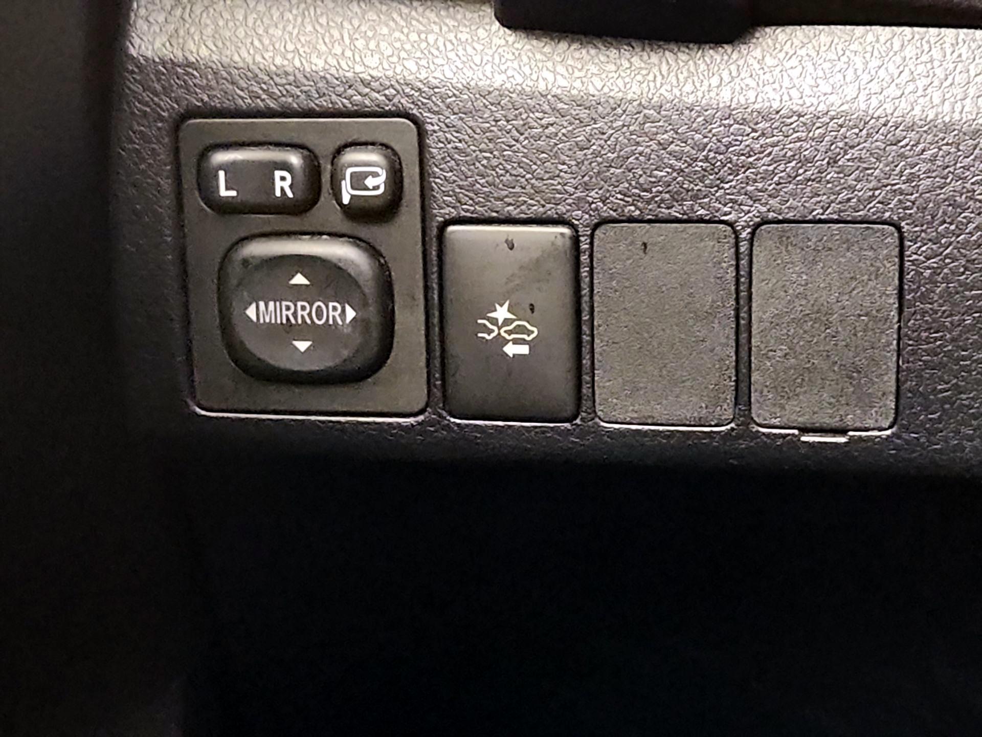 Thumbnail: 2017 Toyota Corolla iM - 13