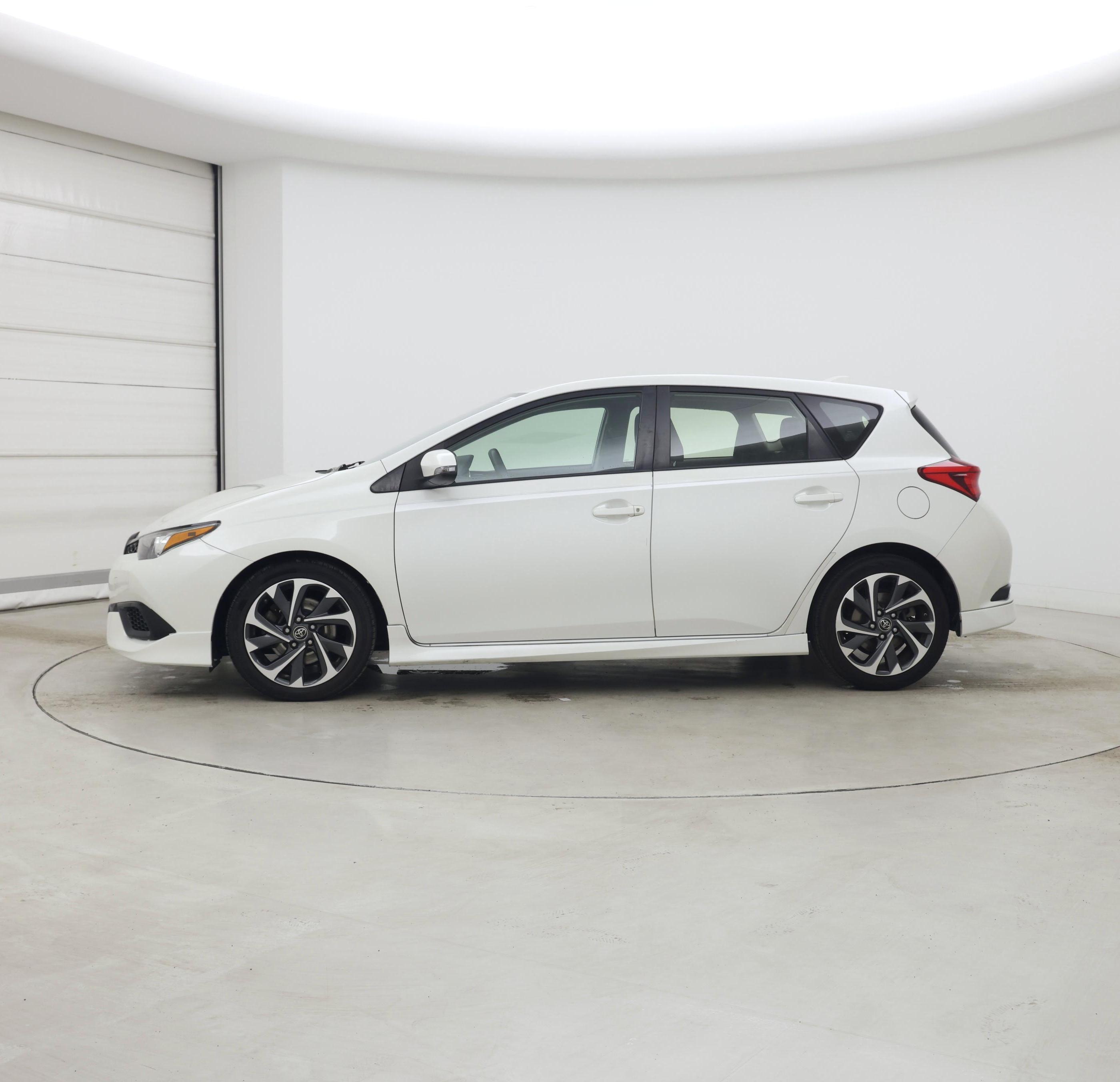 Thumbnail: 2017 Toyota Corolla iM - 3