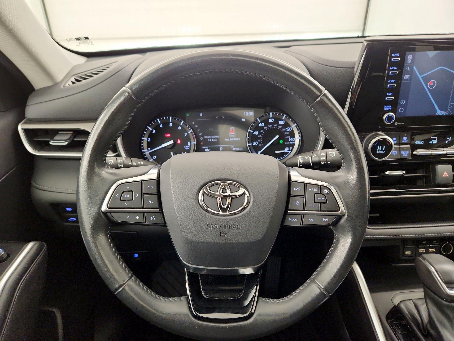 Thumbnail: 2021 Toyota Highlander - 10