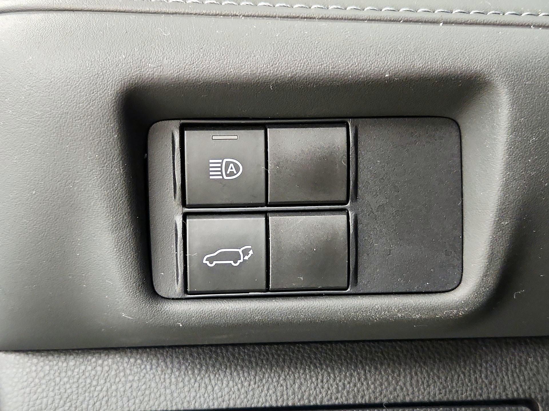 Thumbnail: 2021 Toyota Highlander - 13