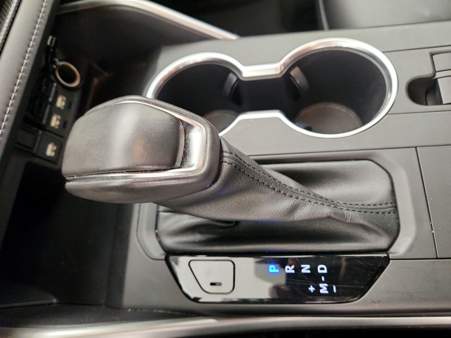 Thumbnail: 2021 Toyota Highlander - 18