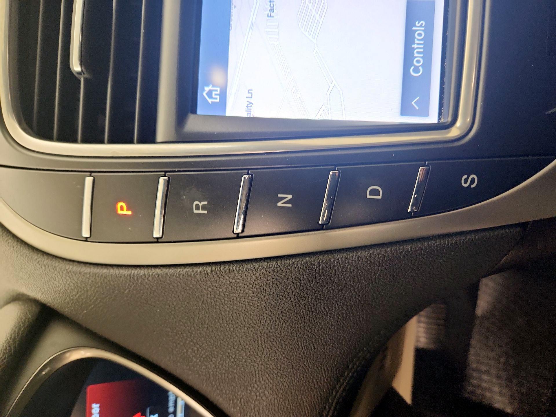 Thumbnail: 2020 Lincoln Nautilus - 18