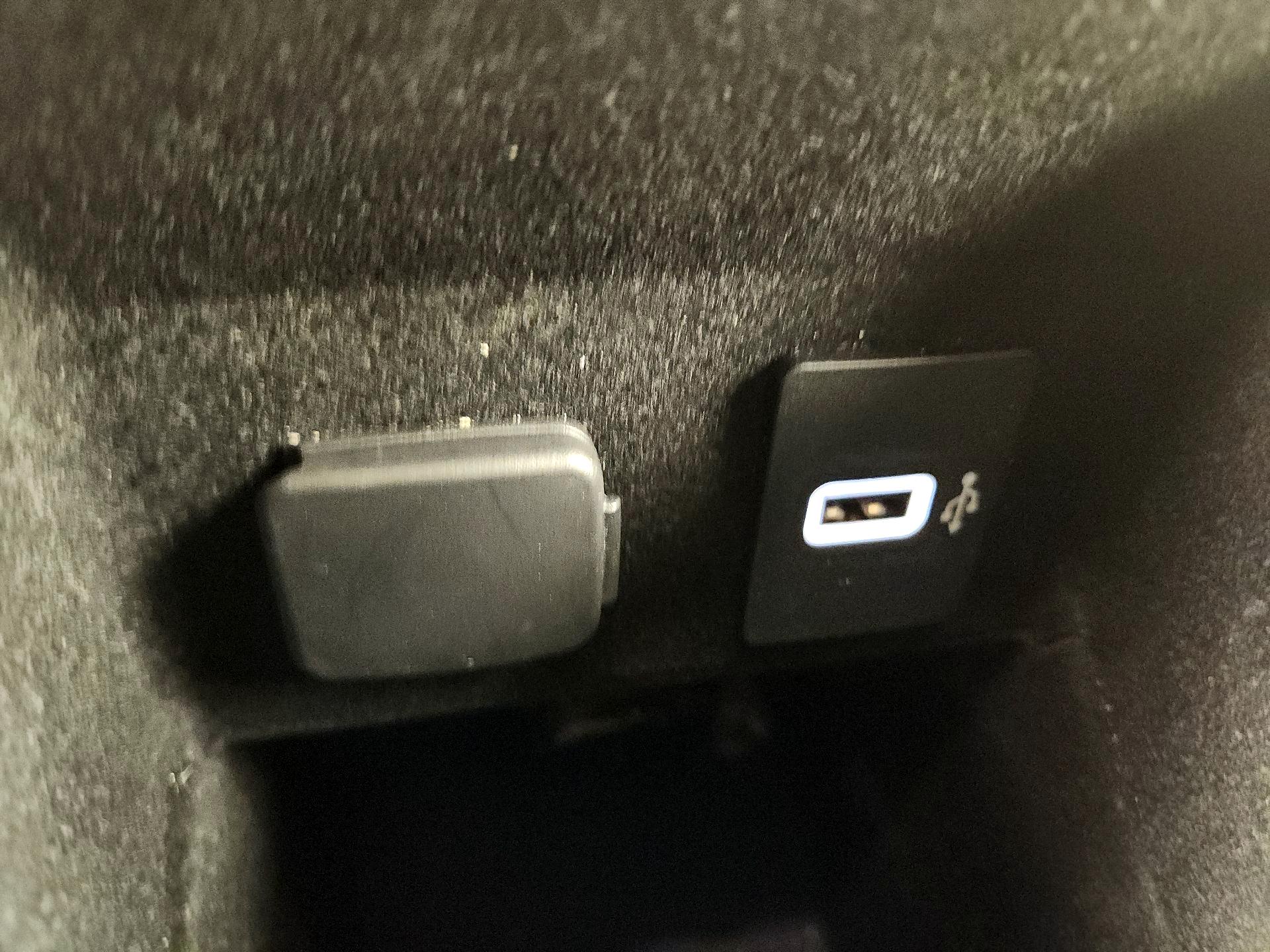 Thumbnail: 2020 Lincoln Nautilus - 19