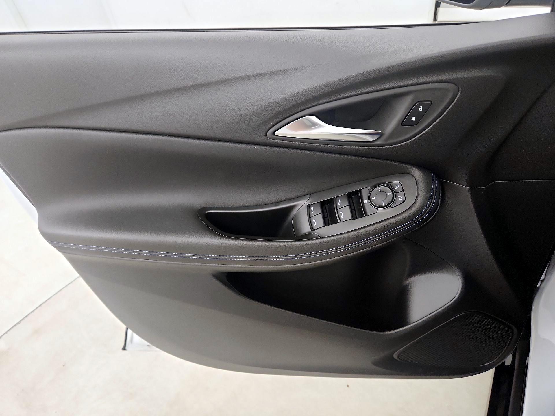 Thumbnail: 2025 Buick Encore GX - 12