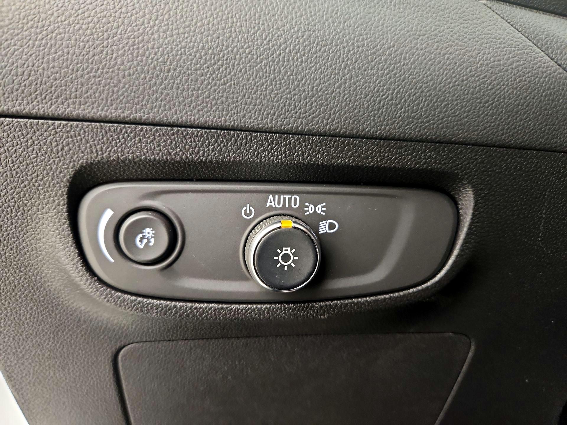 Thumbnail: 2025 Buick Encore GX - 13