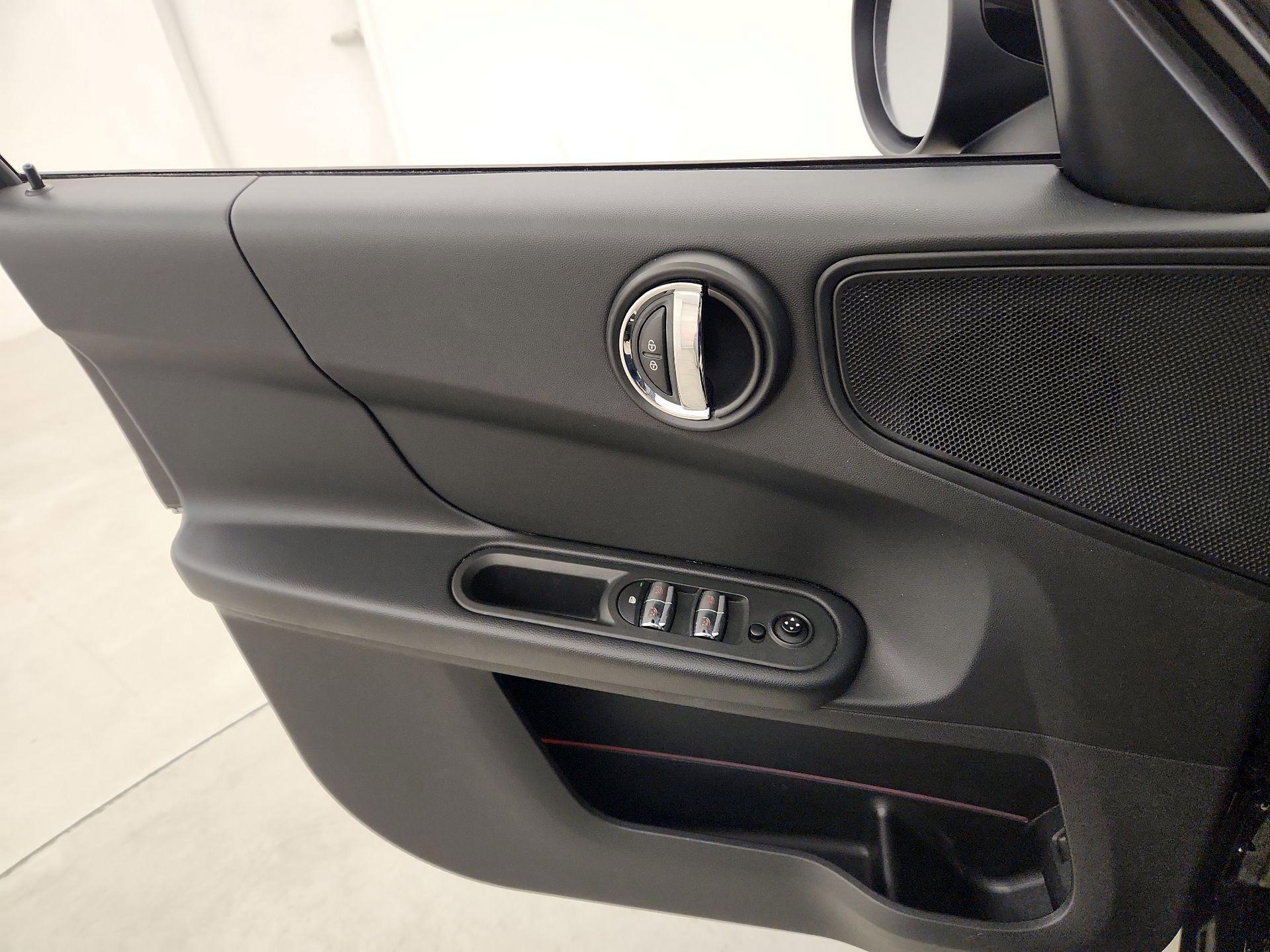 Thumbnail: 2018 MINI Cooper Countryman - 12