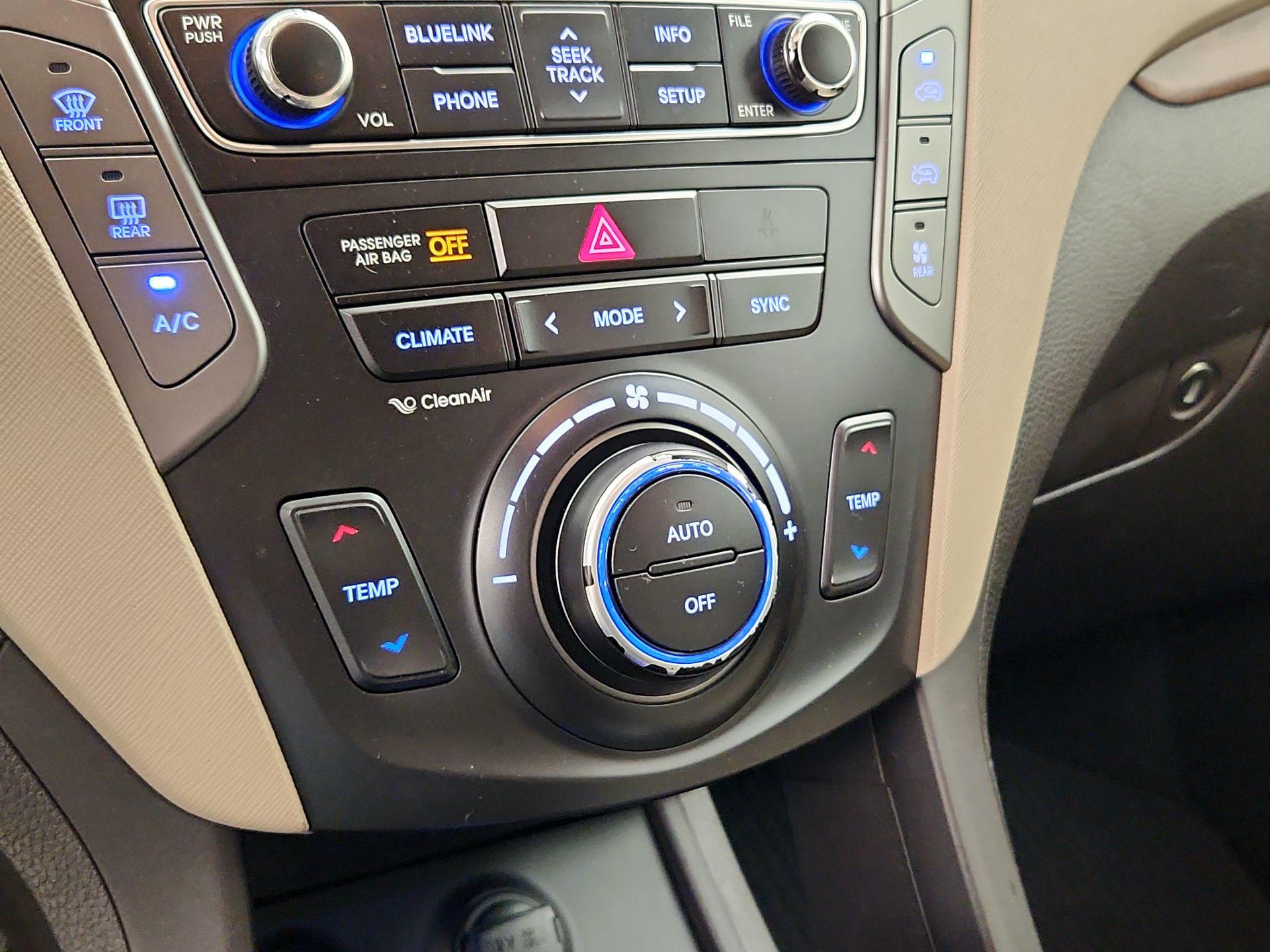 Thumbnail: 2017 Hyundai Santa Fe - 17