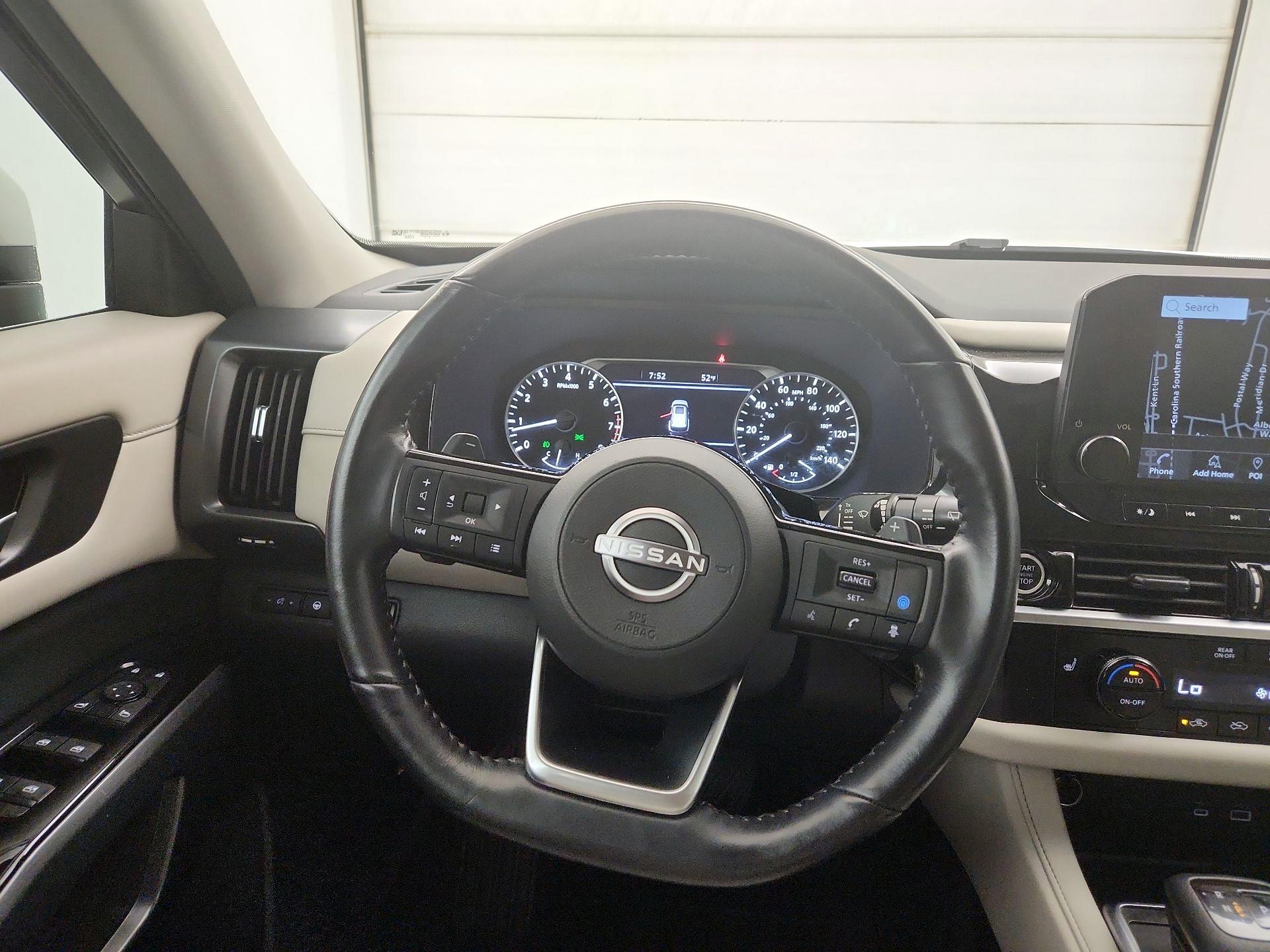 Thumbnail: 2023 Nissan Pathfinder - 10