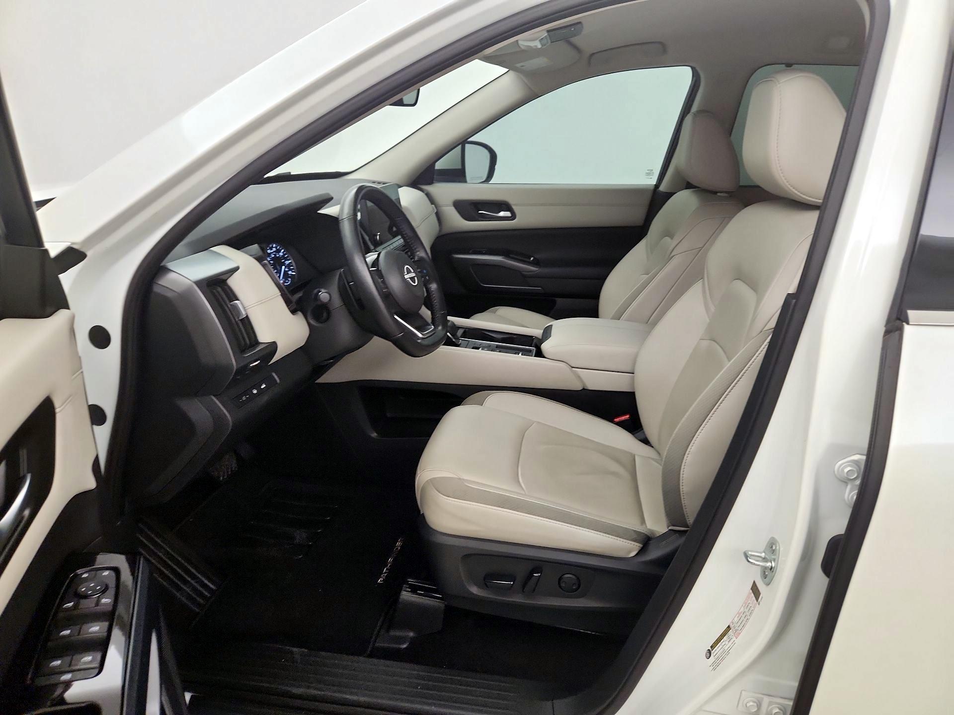 Thumbnail: 2023 Nissan Pathfinder - 11