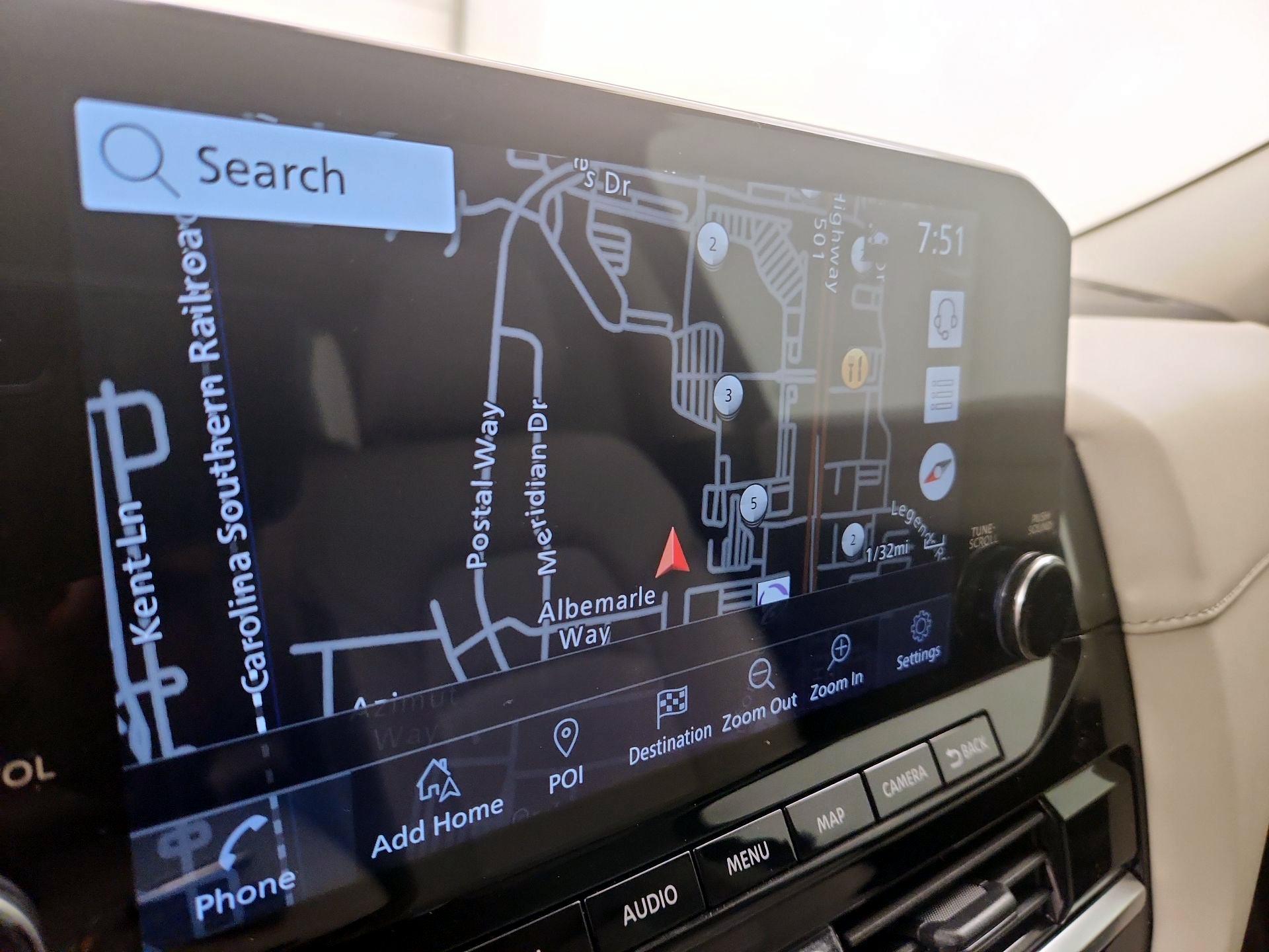 Thumbnail: 2023 Nissan Pathfinder - 14