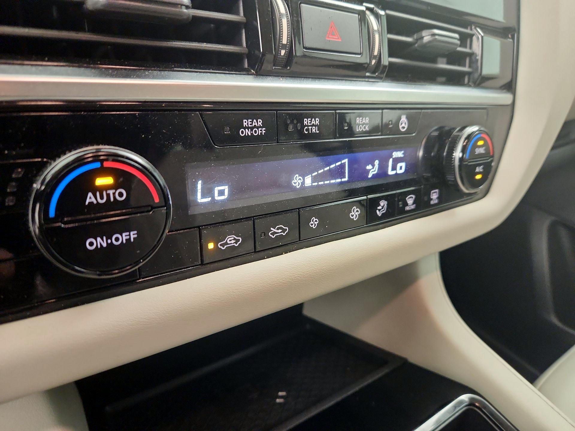 Thumbnail: 2023 Nissan Pathfinder - 17