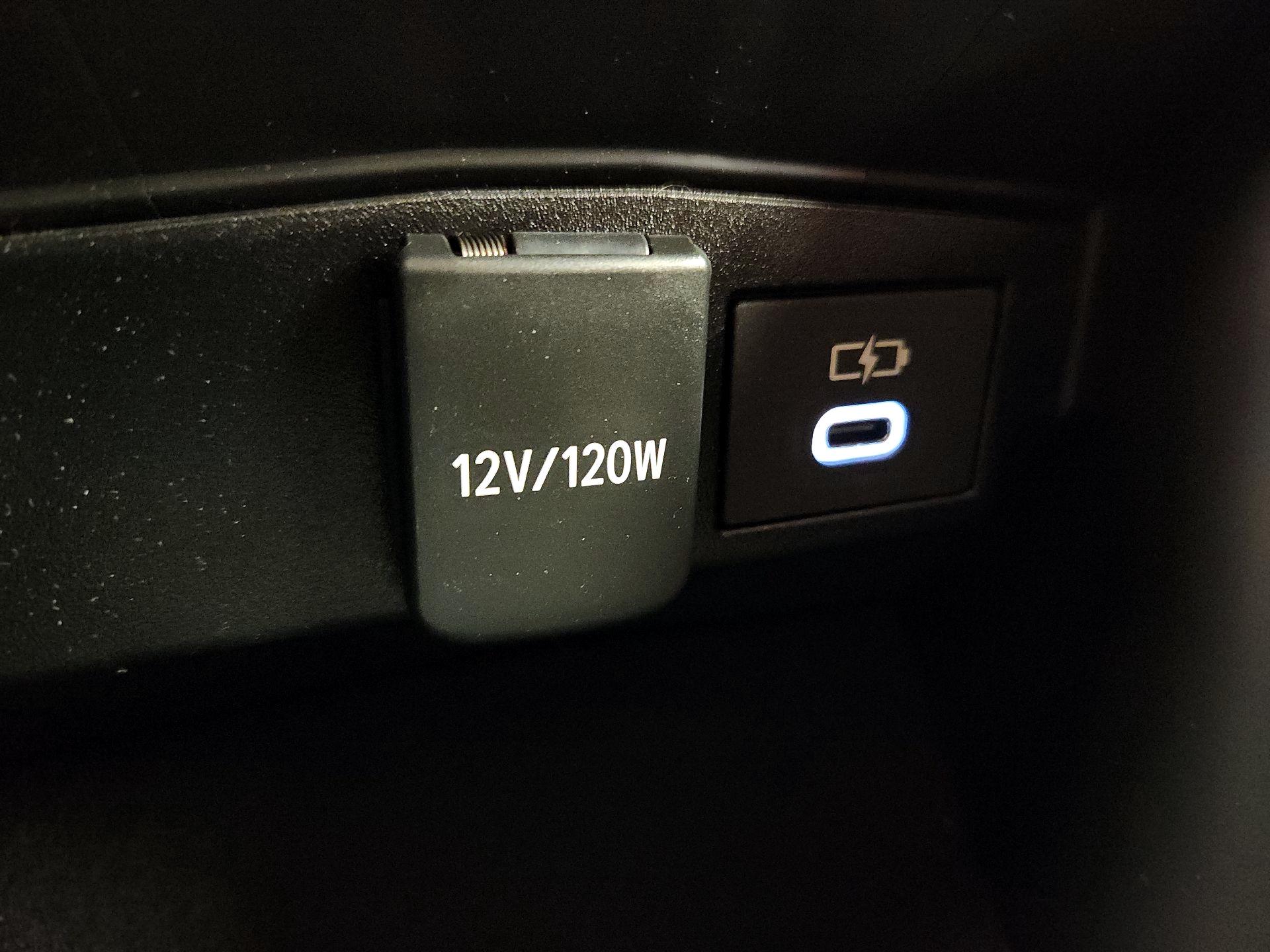 Thumbnail: 2025 Toyota Corolla - 18