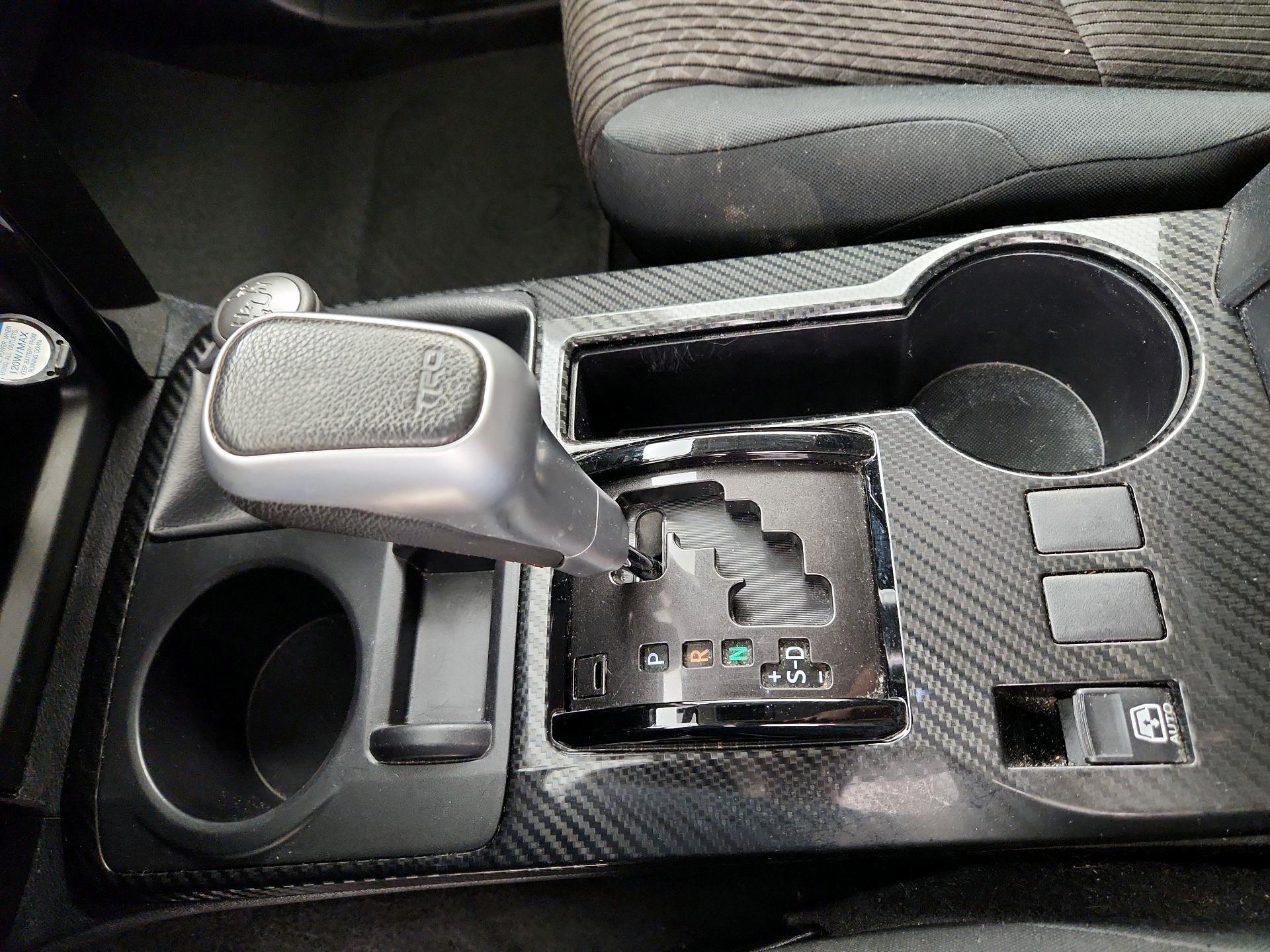 Thumbnail: 2019 Toyota 4Runner - 18