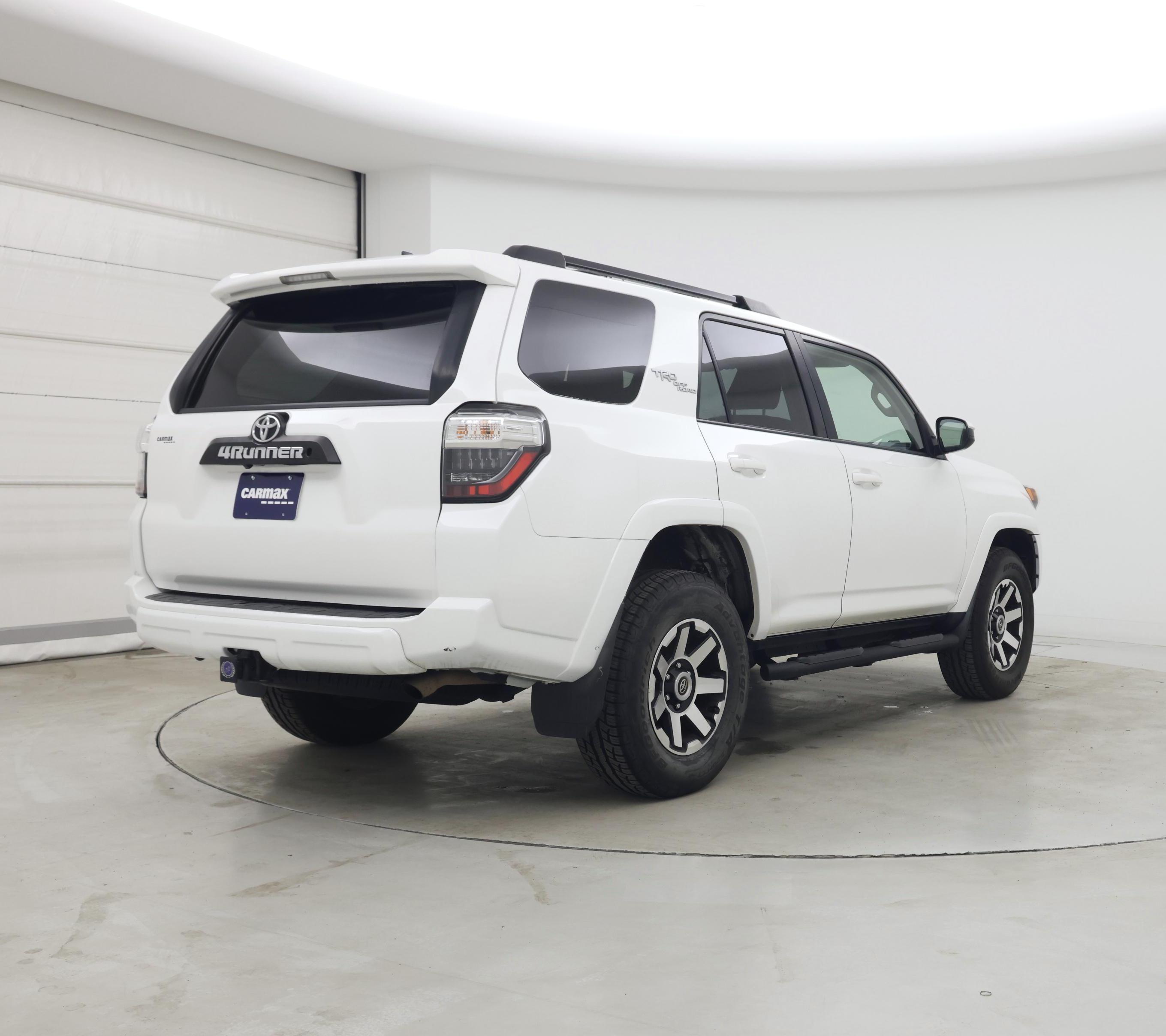 Thumbnail: 2019 Toyota 4Runner - 8