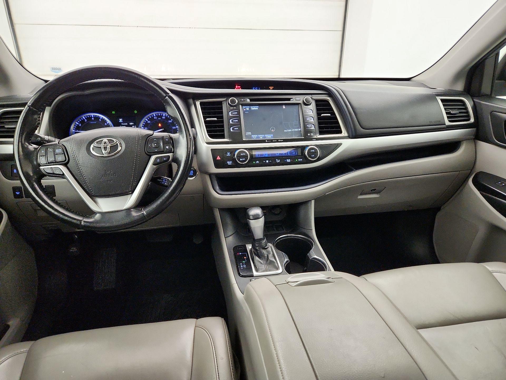 Thumbnail: 2019 Toyota Highlander - 9