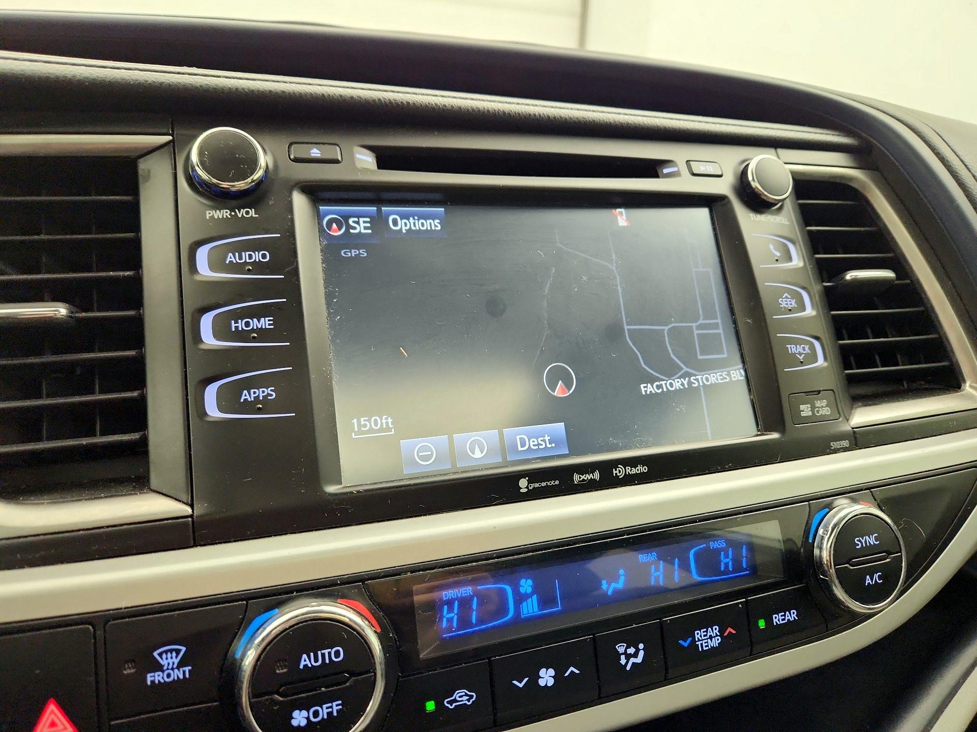 Thumbnail: 2019 Toyota Highlander - 14