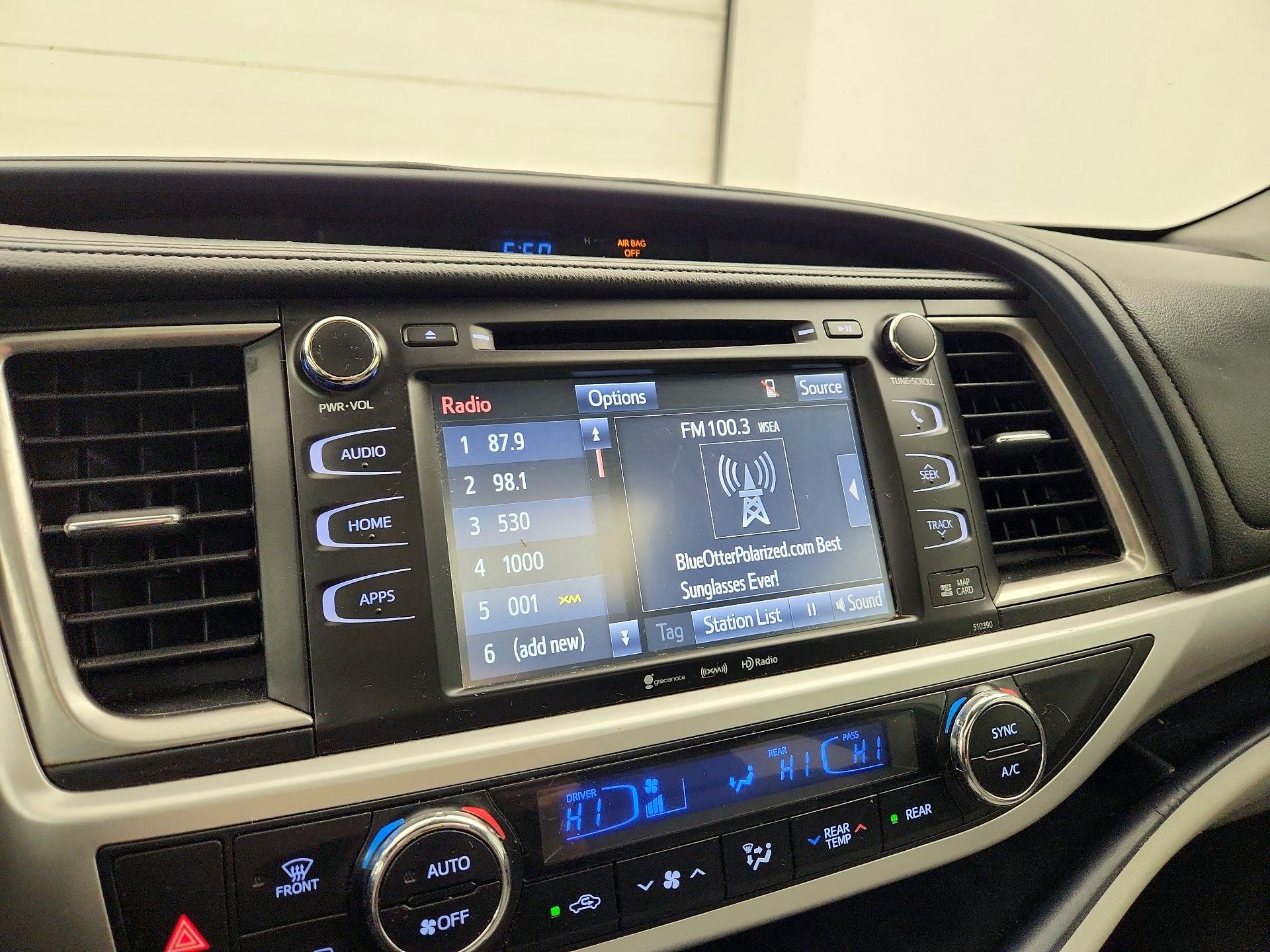 Thumbnail: 2019 Toyota Highlander - 16