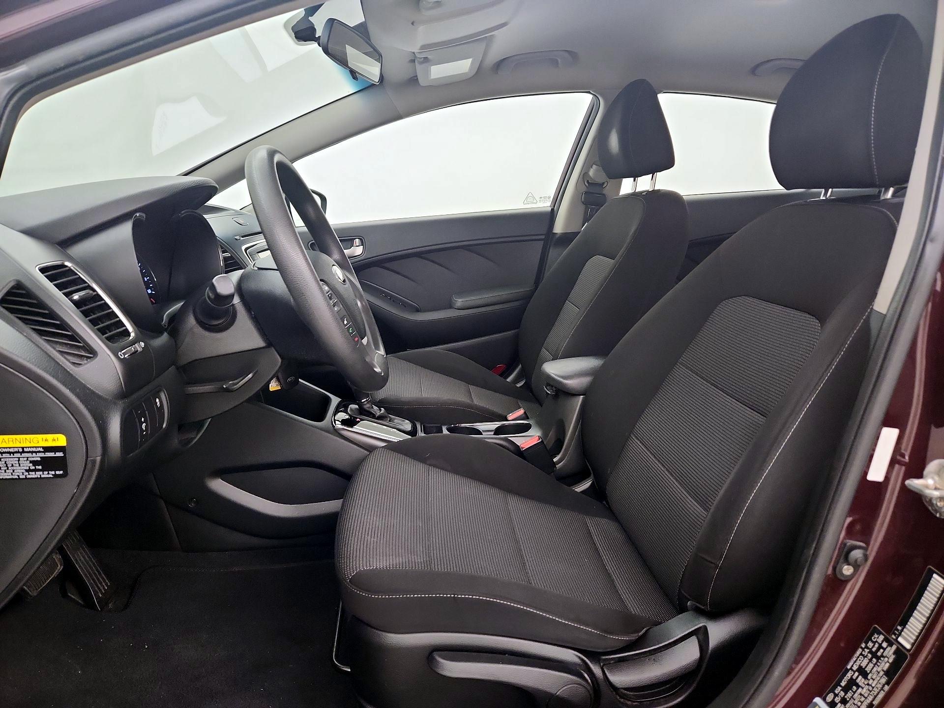 Thumbnail: 2018 Kia Forte - 11