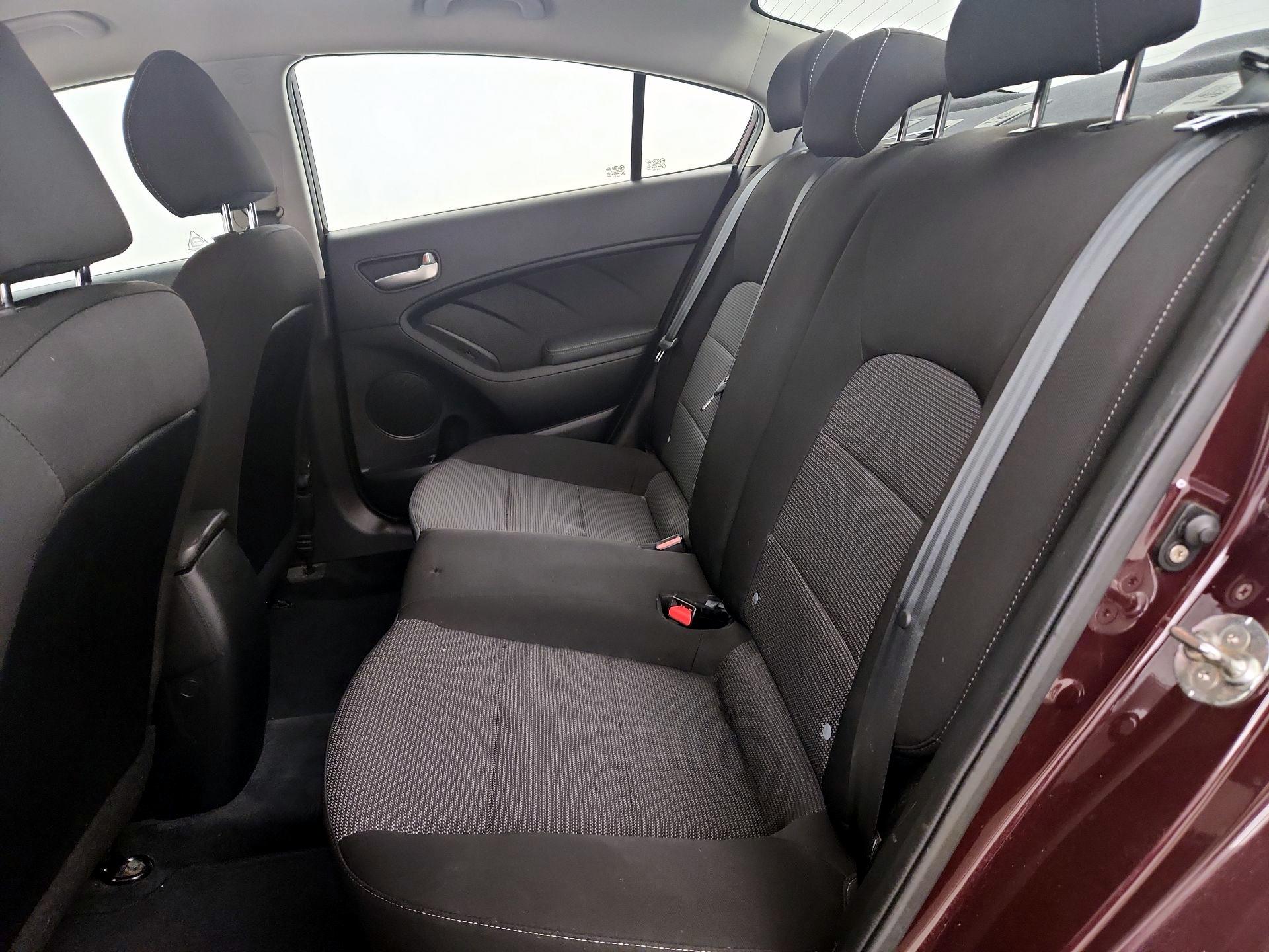 Thumbnail: 2018 Kia Forte - 19