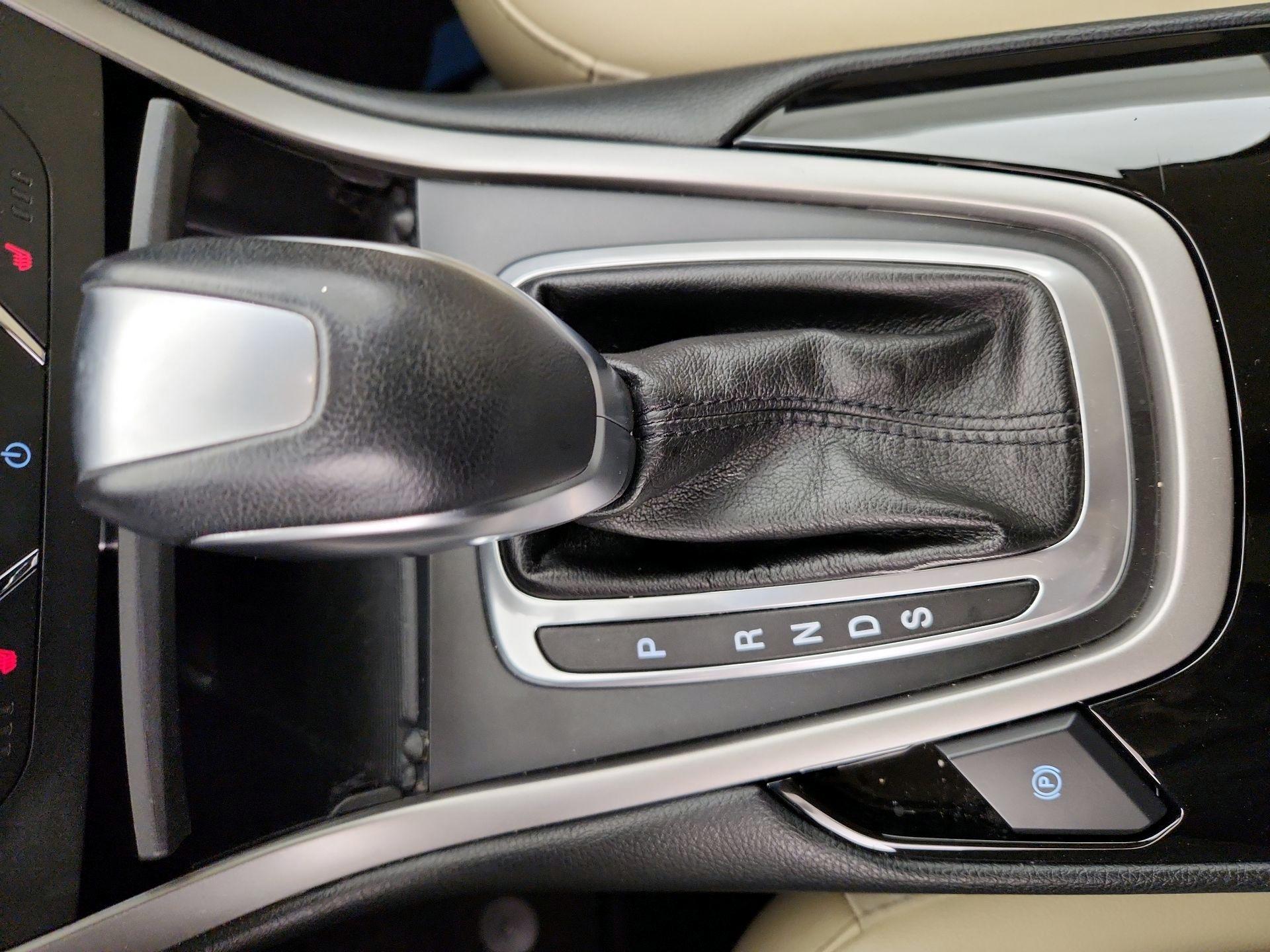 Thumbnail: 2015 Ford Edge - 17