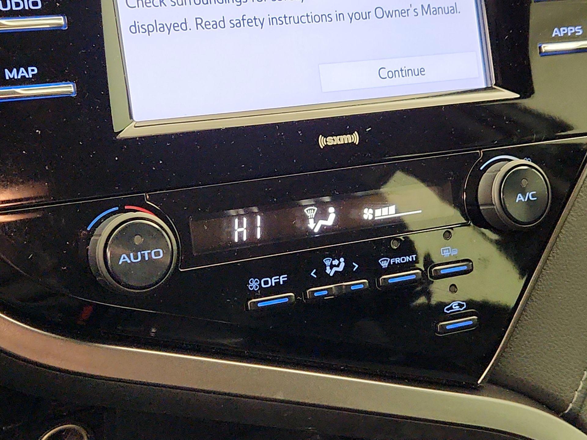 Thumbnail: 2020 Toyota Camry - 16