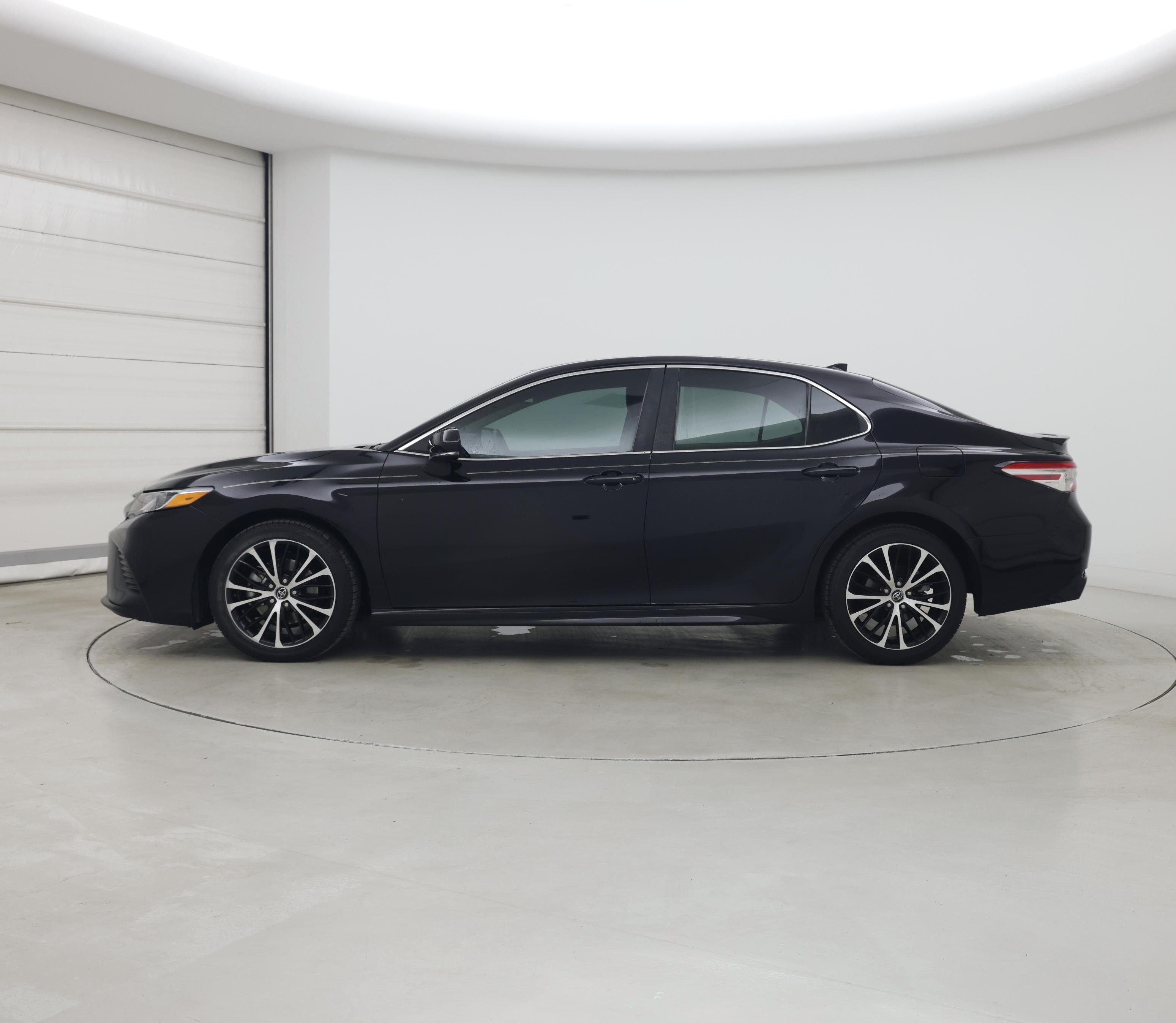 Thumbnail: 2020 Toyota Camry - 3