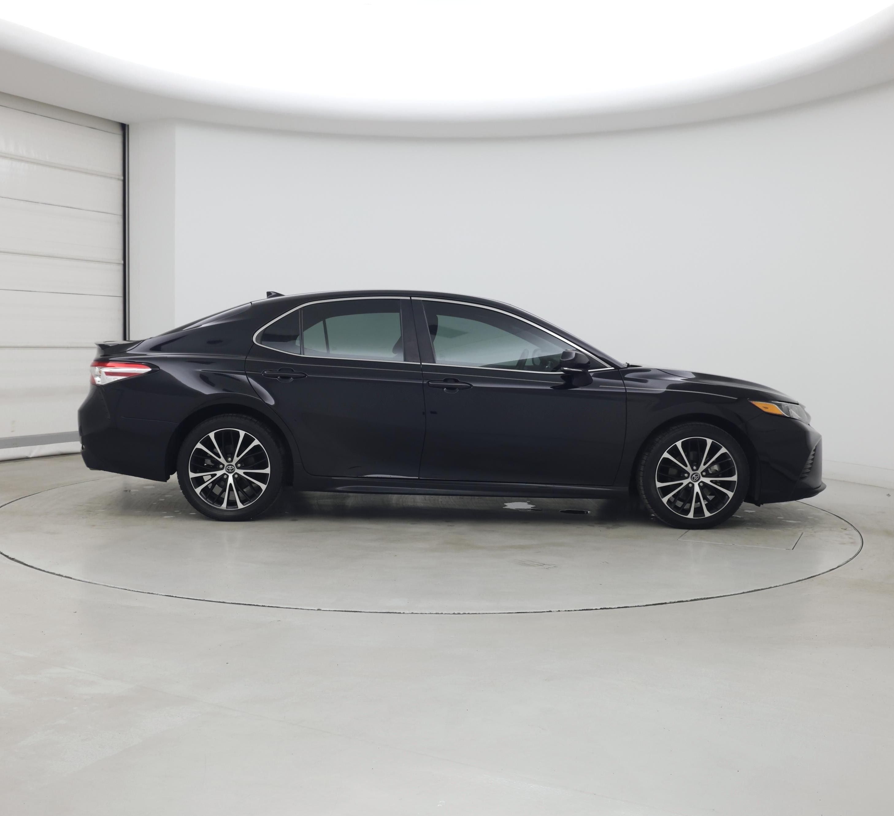 Thumbnail: 2020 Toyota Camry - 7