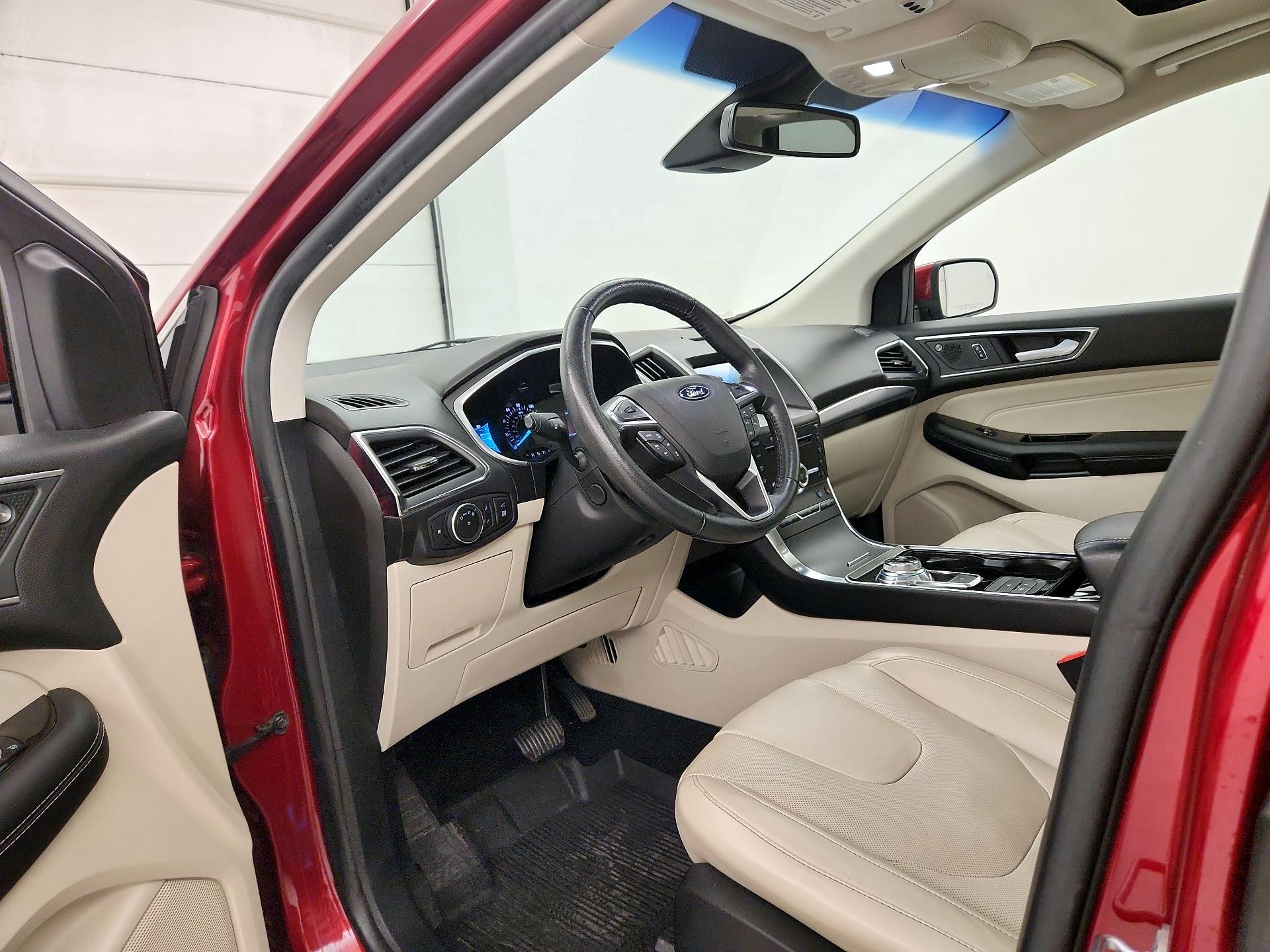 Thumbnail: 2019 Ford Edge - 11