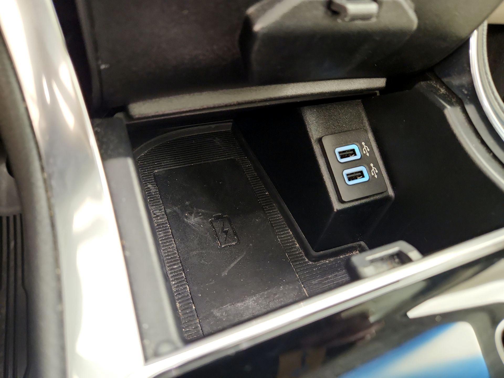 Thumbnail: 2019 Ford Edge - 19