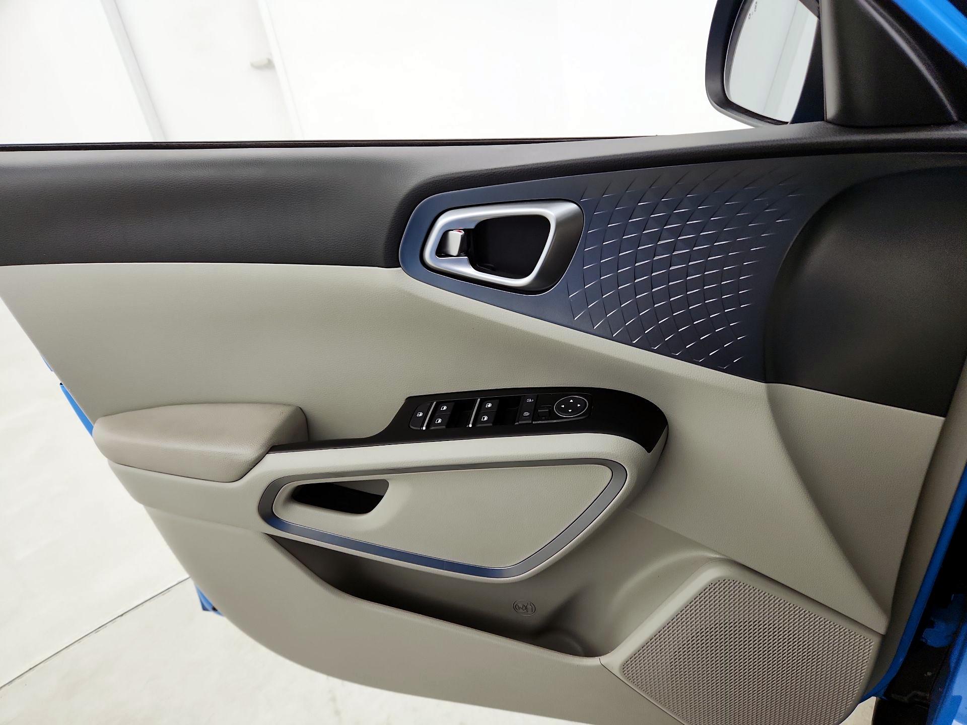 Thumbnail: 2023 Kia Soul - 12