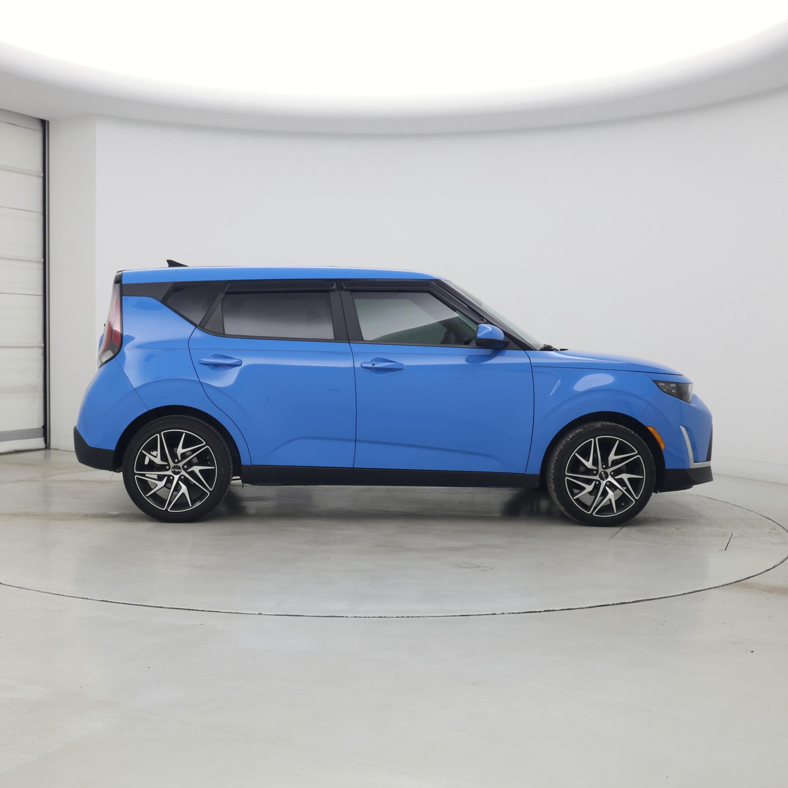 Thumbnail: 2023 Kia Soul - 7