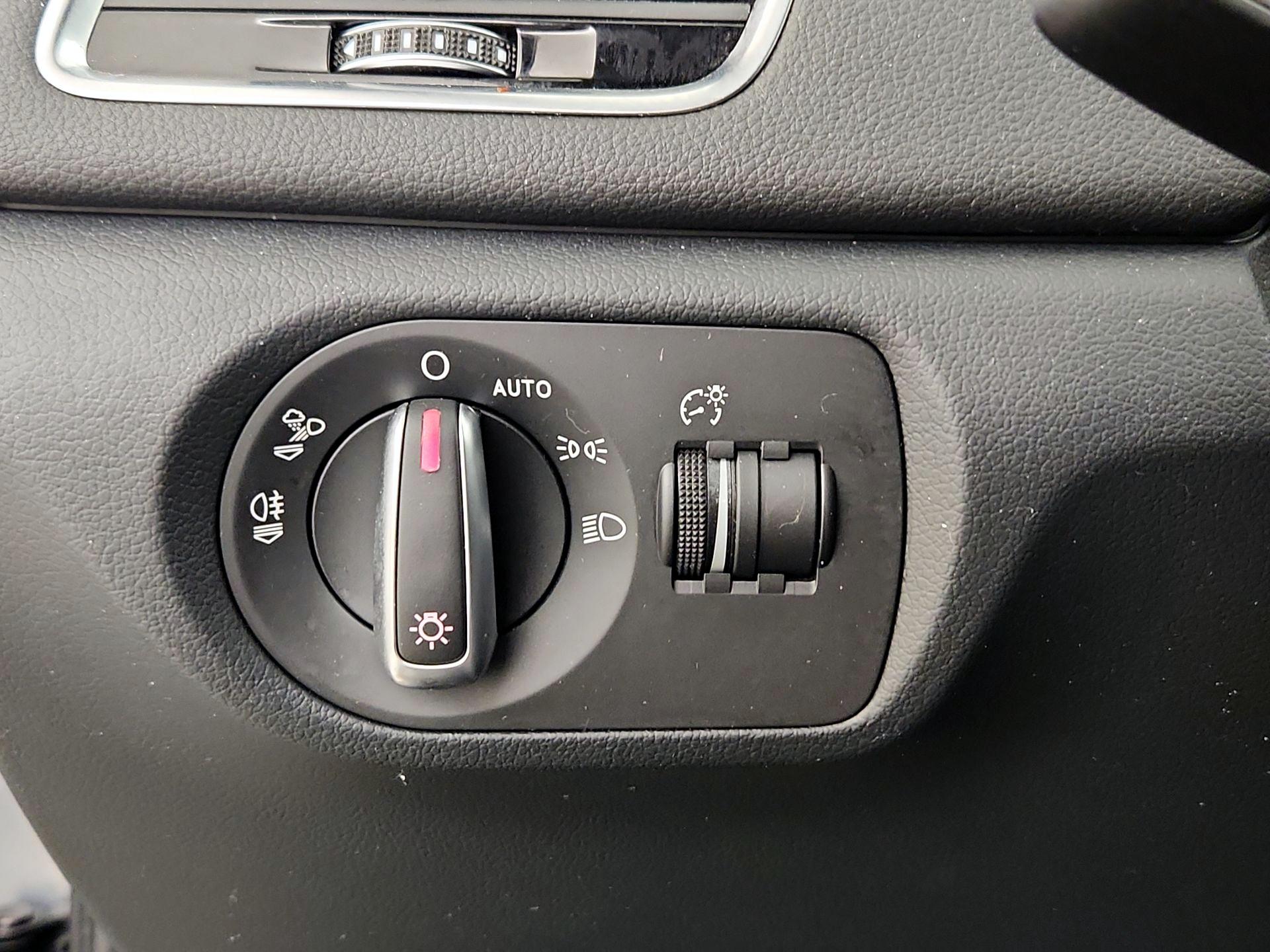 Thumbnail: 2018 Audi Q3 - 11