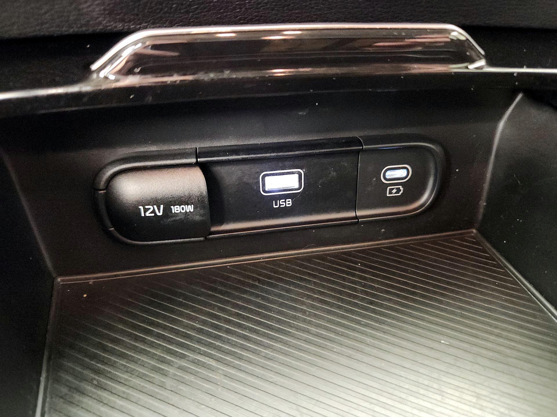 Thumbnail: 2023 Kia Sportage - 16