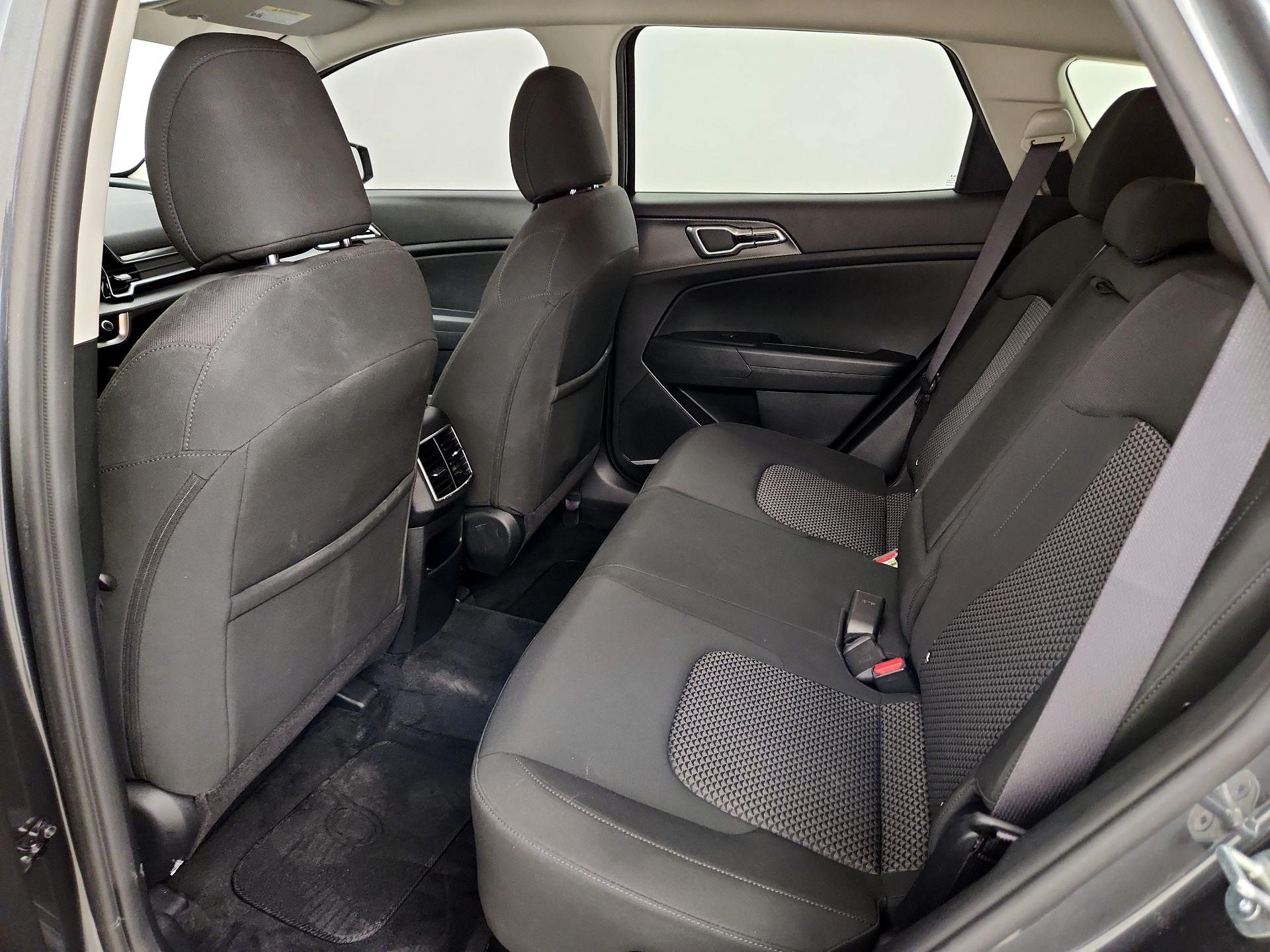 Thumbnail: 2023 Kia Sportage - 17