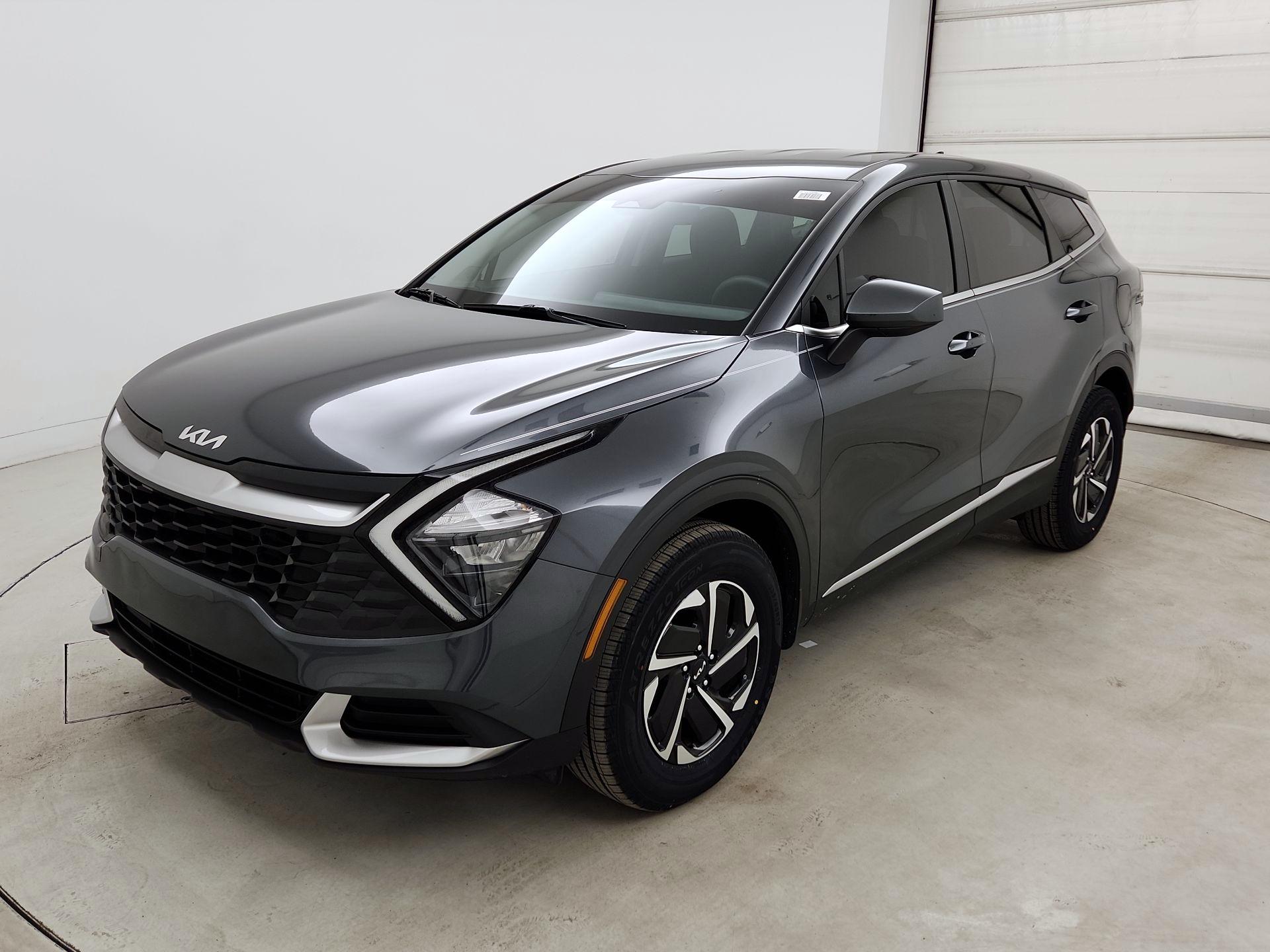 Thumbnail: 2023 Kia Sportage - 3