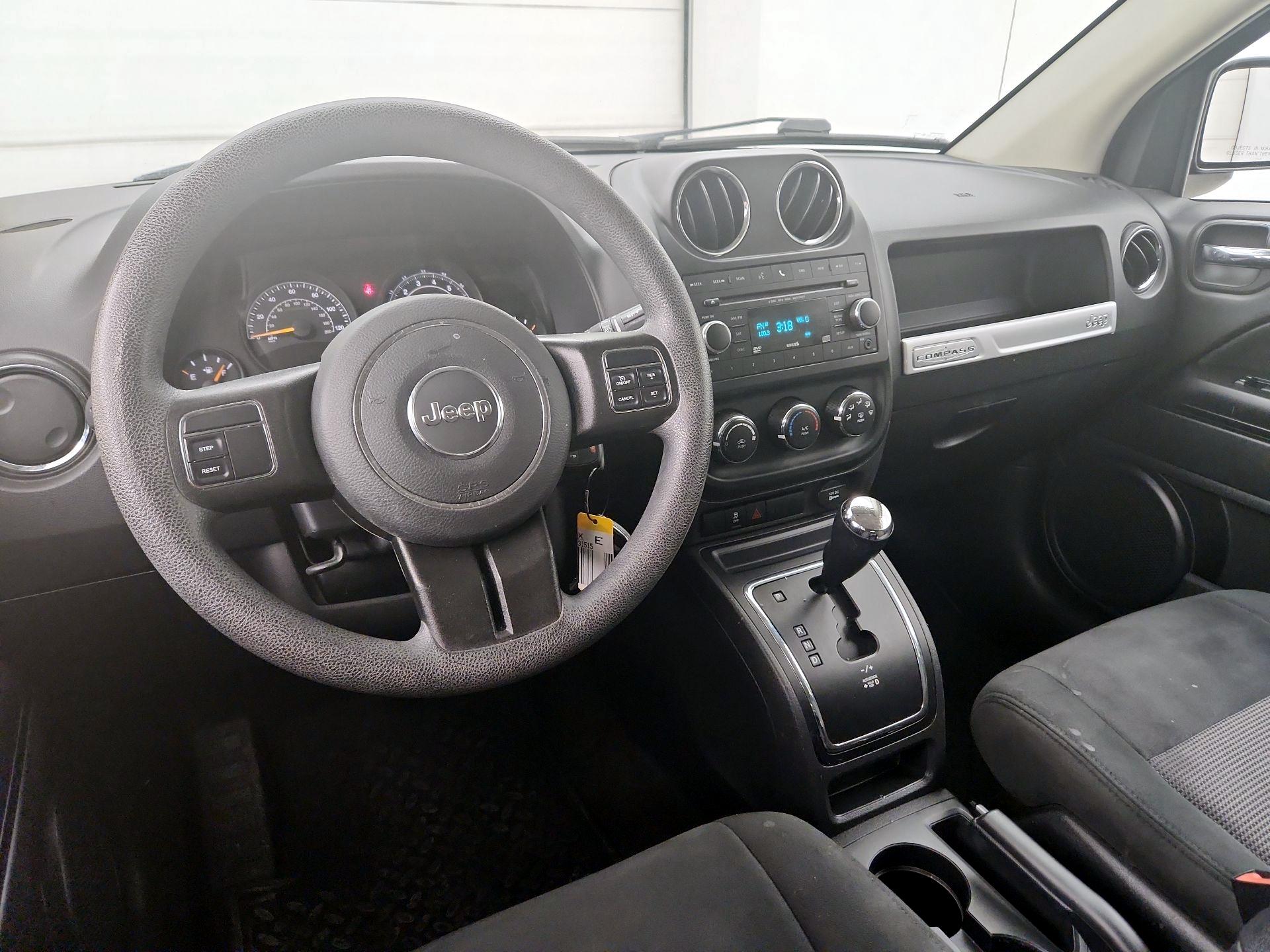 Thumbnail: 2017 Jeep Compass - 9