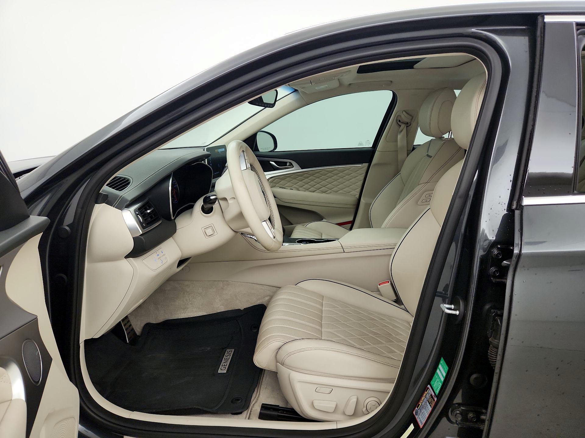 Thumbnail: 2019 Genesis G70 - 11