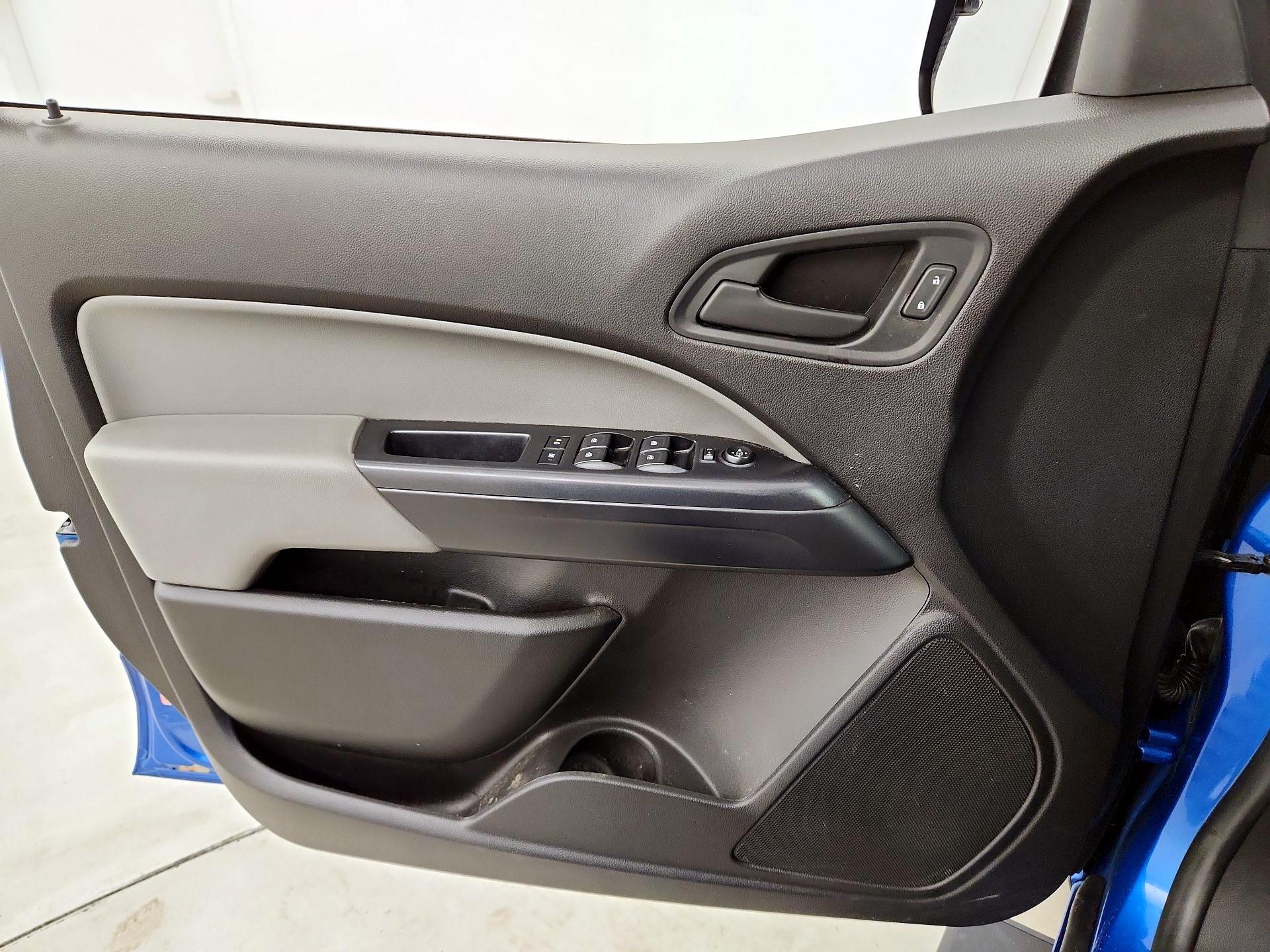 Thumbnail: 2021 Chevrolet Colorado - 12